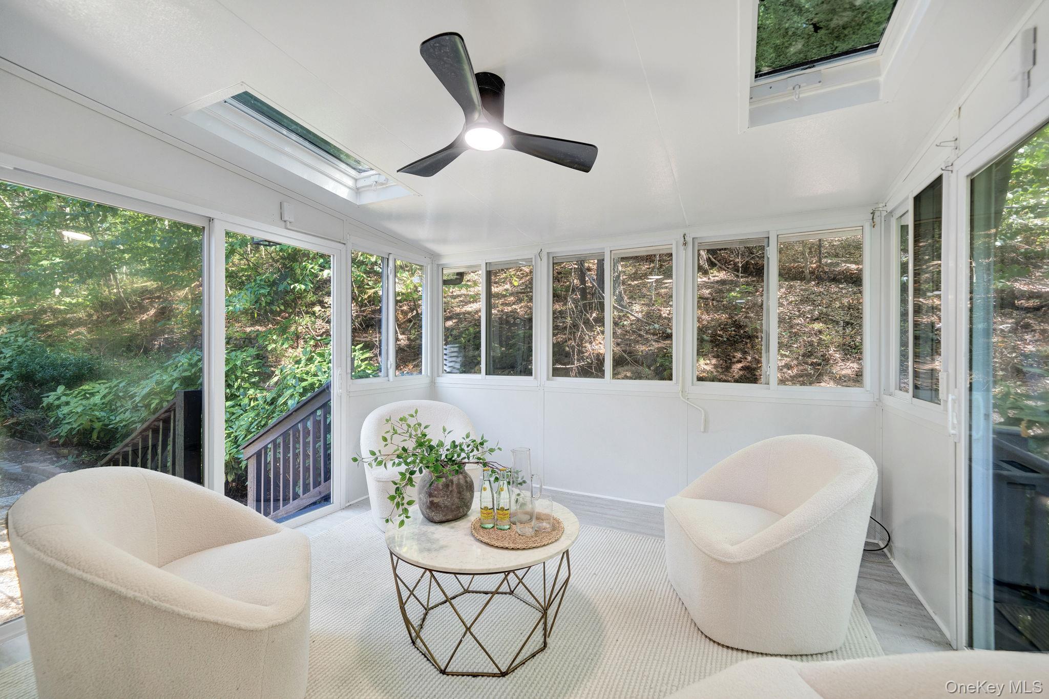 #19 photo, 644 Bread And Cheese Hollow Road, 롱 아일랜드 Northport , NY 11768