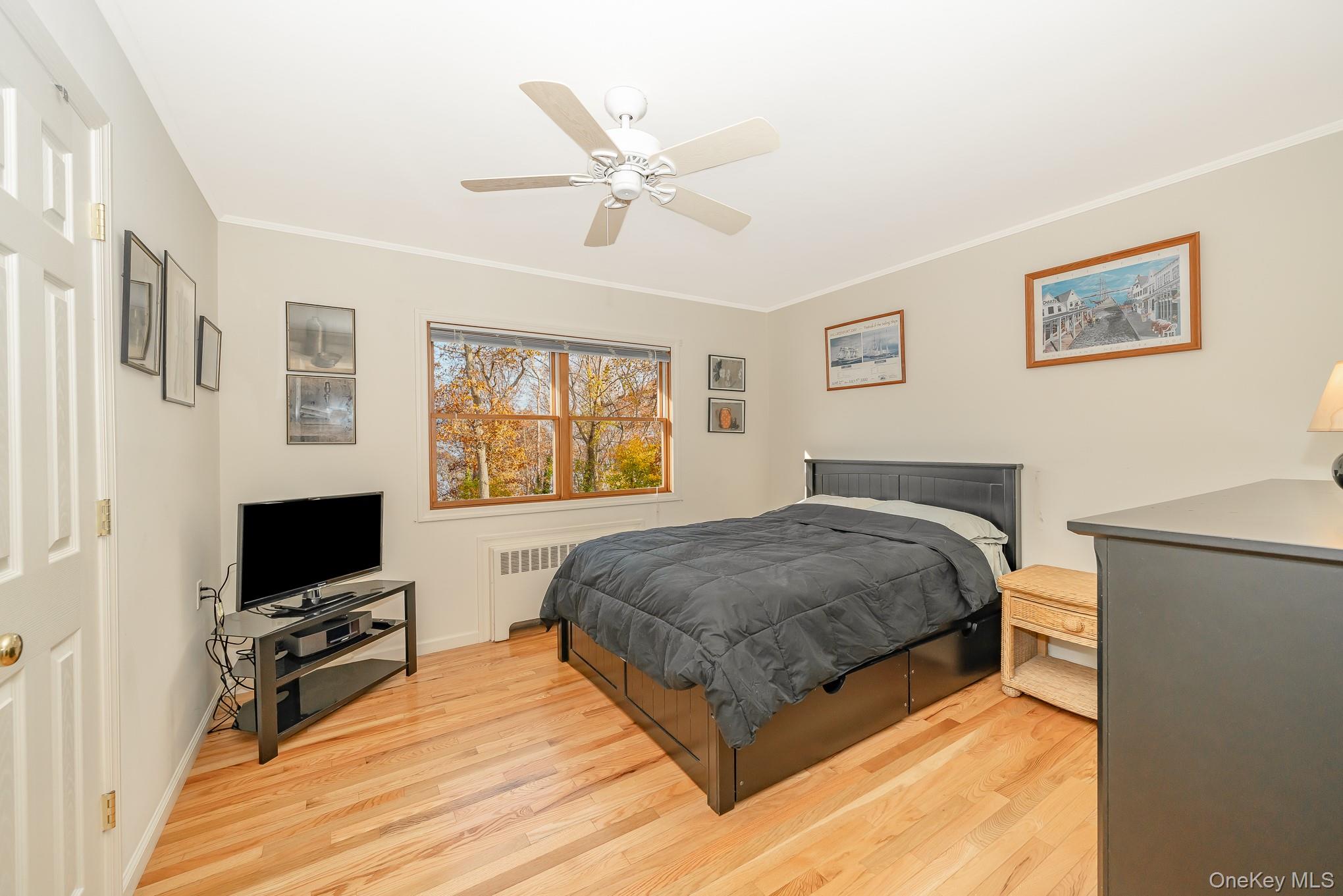 #13 photo, 281 Richmond Avenue, Amityville , NY 11701