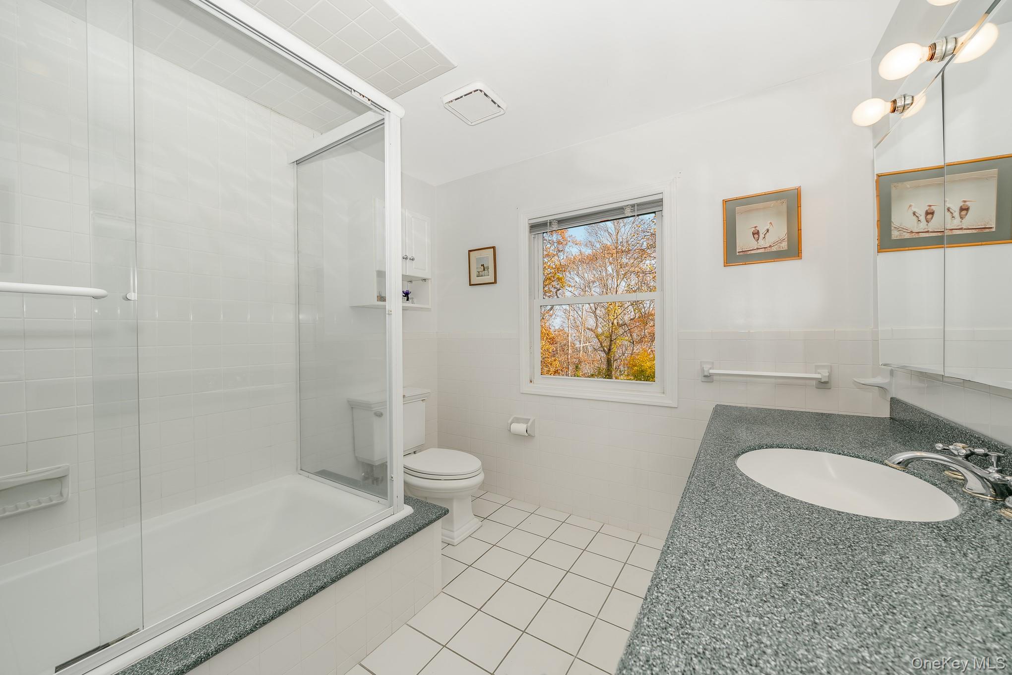 #18 photo, 281 Richmond Avenue, Amityville , NY 11701