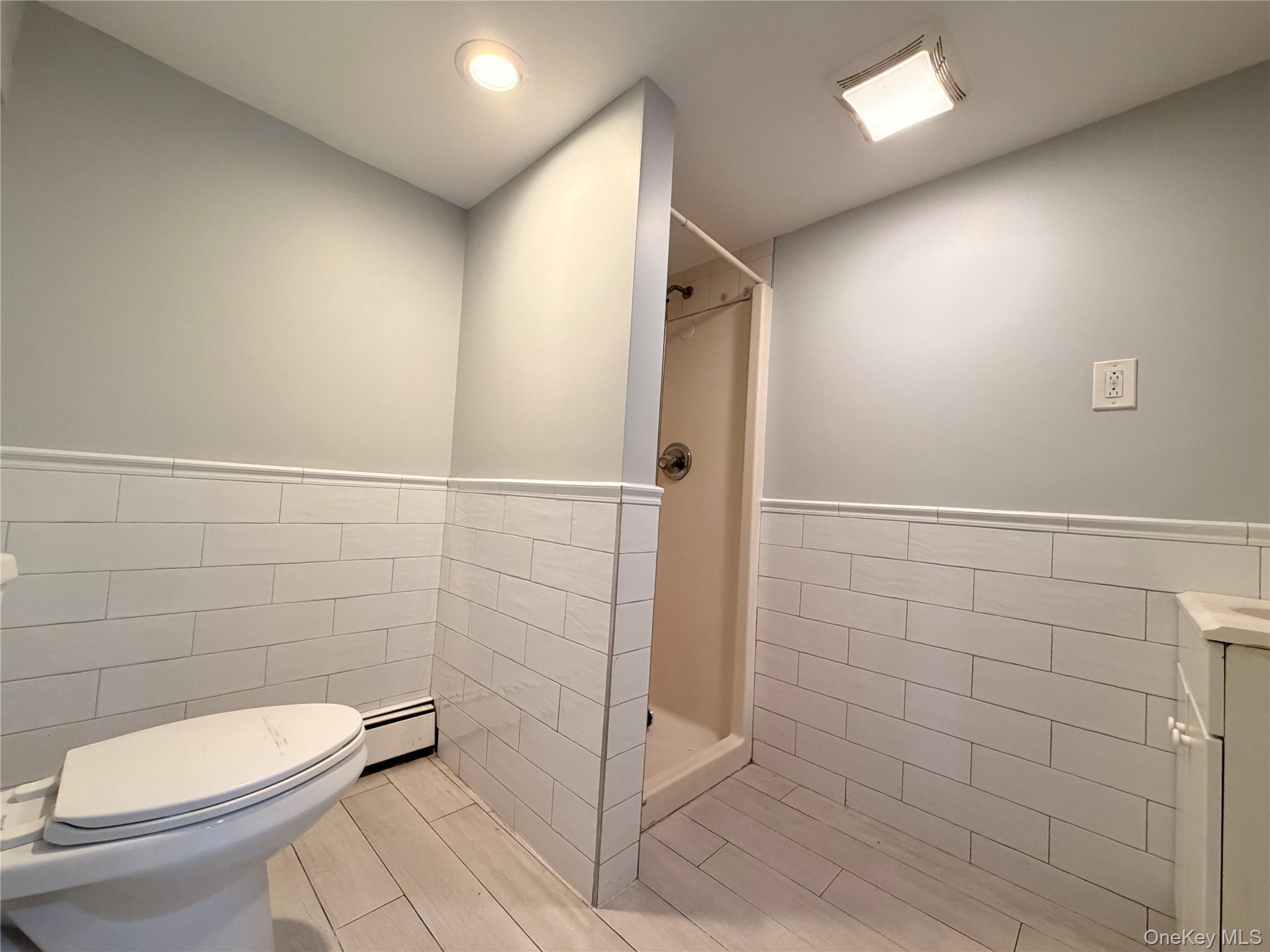 #12 photo, 19 Rutland Road, 東長島 Mastic , NY 11950