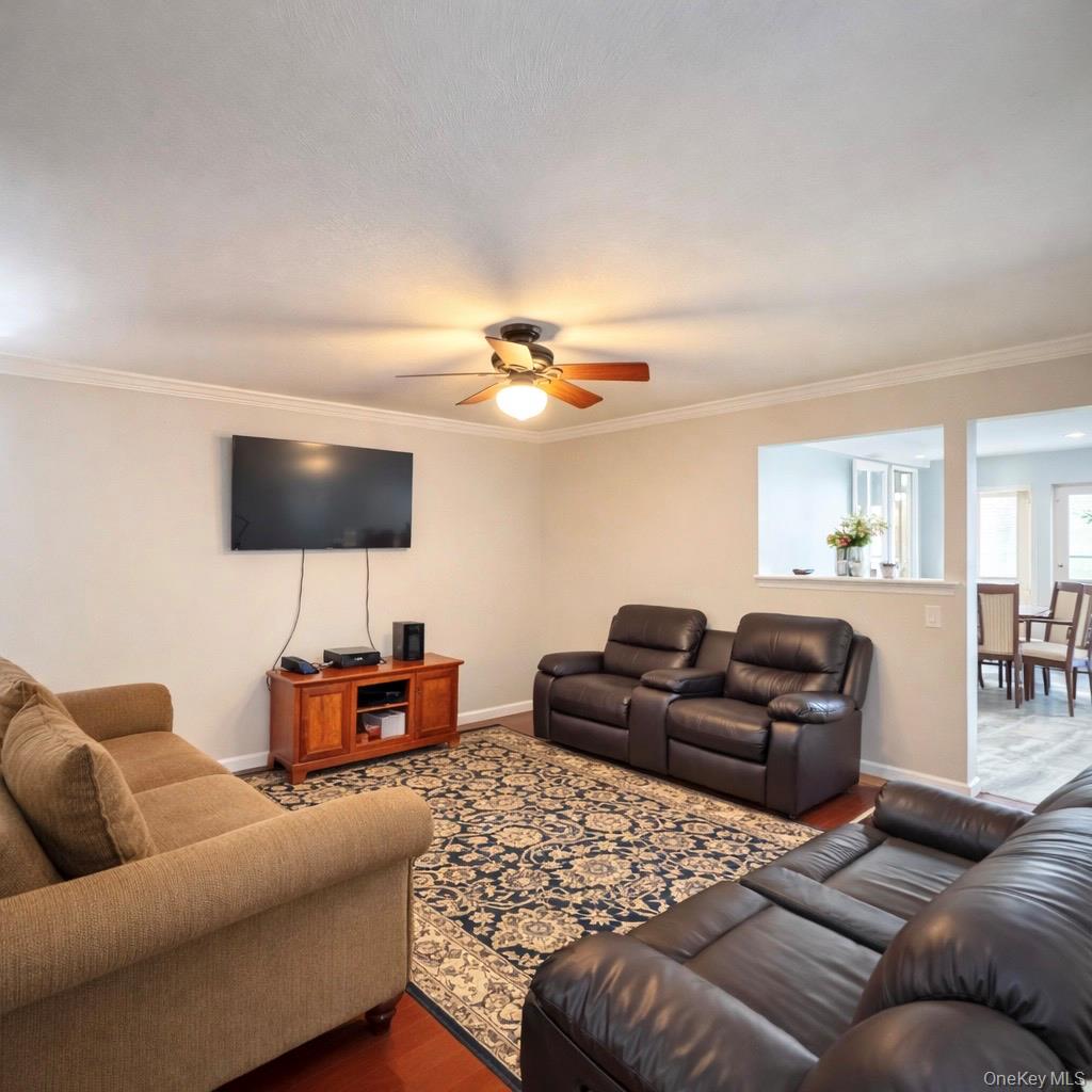 #7 photo, 19 Rutland Road, 東長島 Mastic , NY 11950