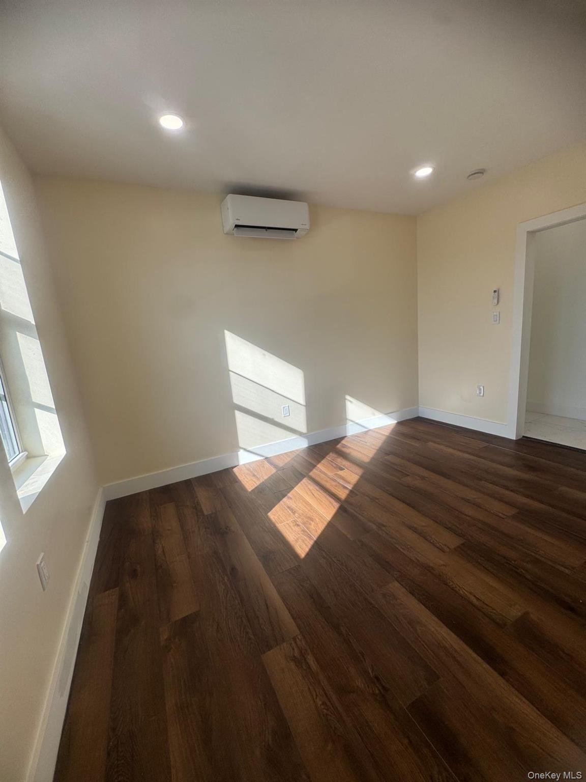 #17 photo, 9104 43rd Avenue, Elmhurst , NY 11373