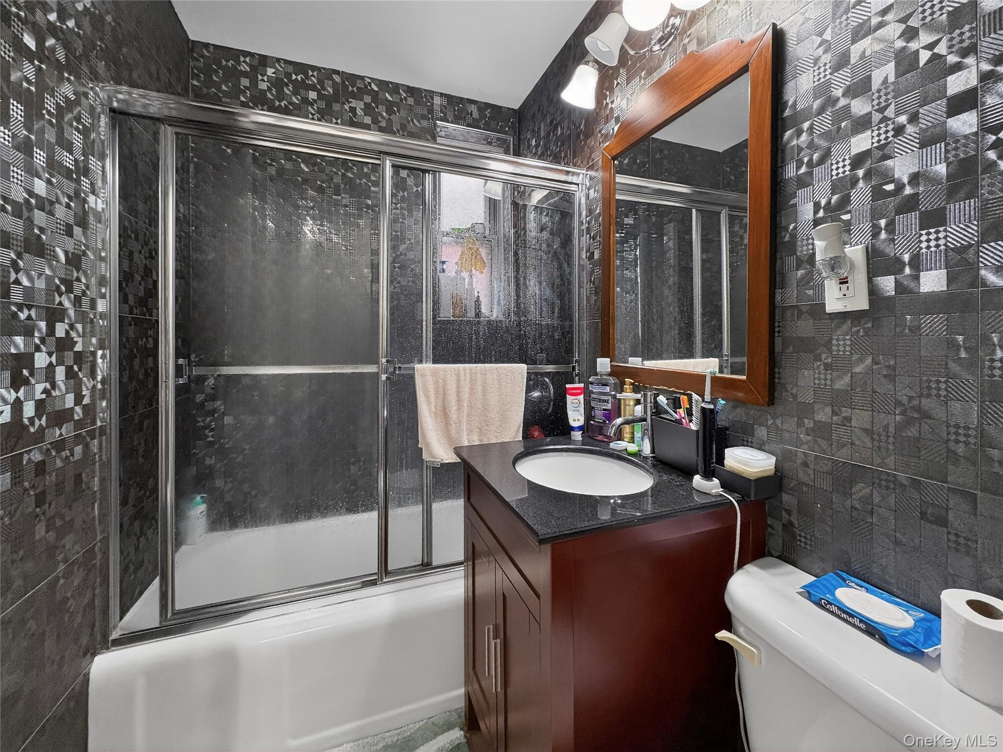 #8 photo, 105-24 63rd Drive, फॉरेस्ट हिल्स Forest Hills , NY 11375