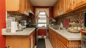 #5 photo, 90-32 207th Street, क्वीन्स गाँव Queens Village , NY 11428