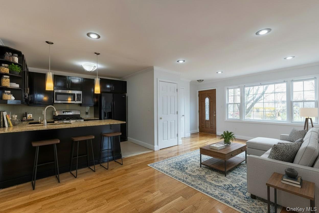 #8 photo, 10929 103rd Street, कुईंस Ozone Park , NY 11417