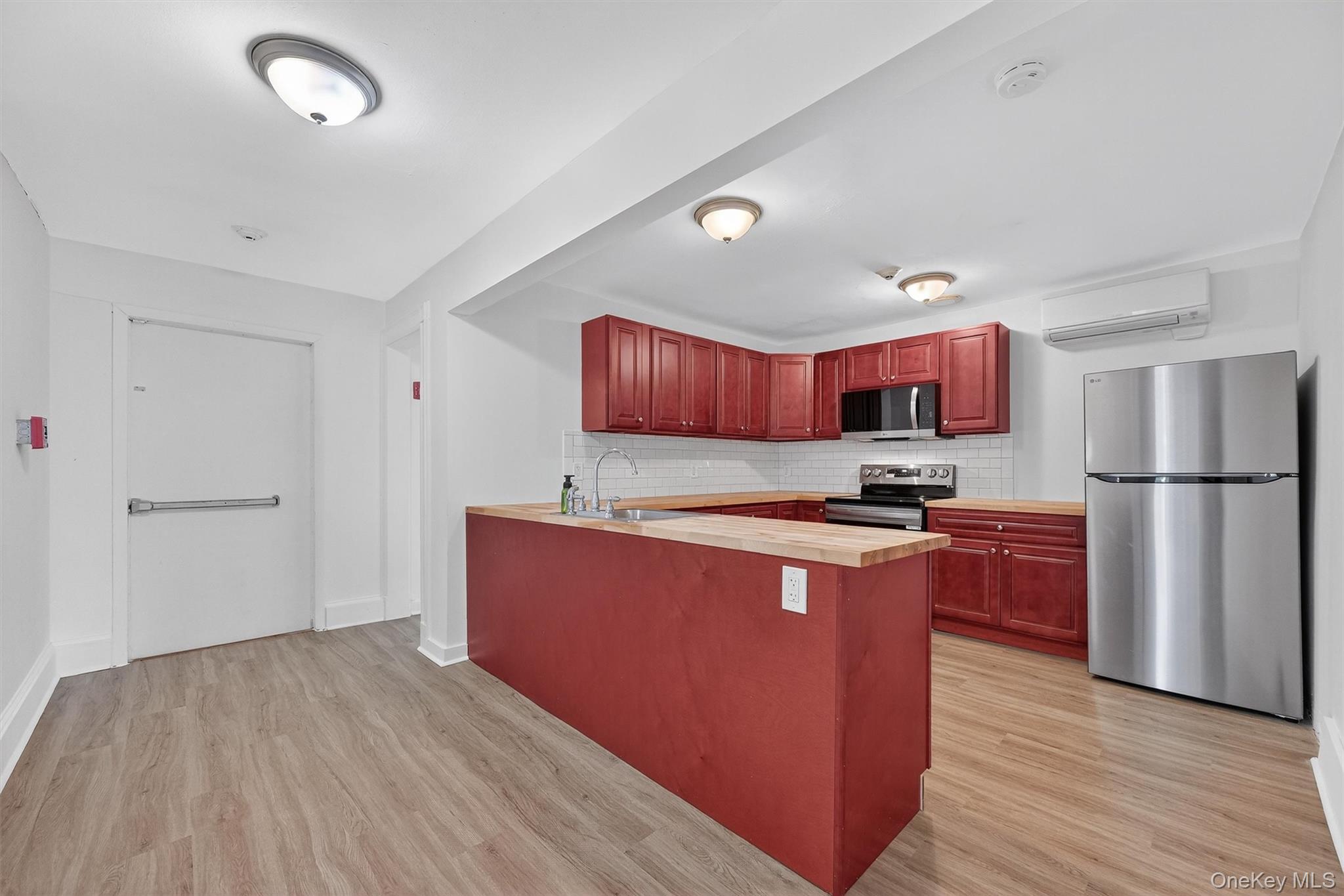 #16 photo, 34 Market Street, Ellenville , NY 12428