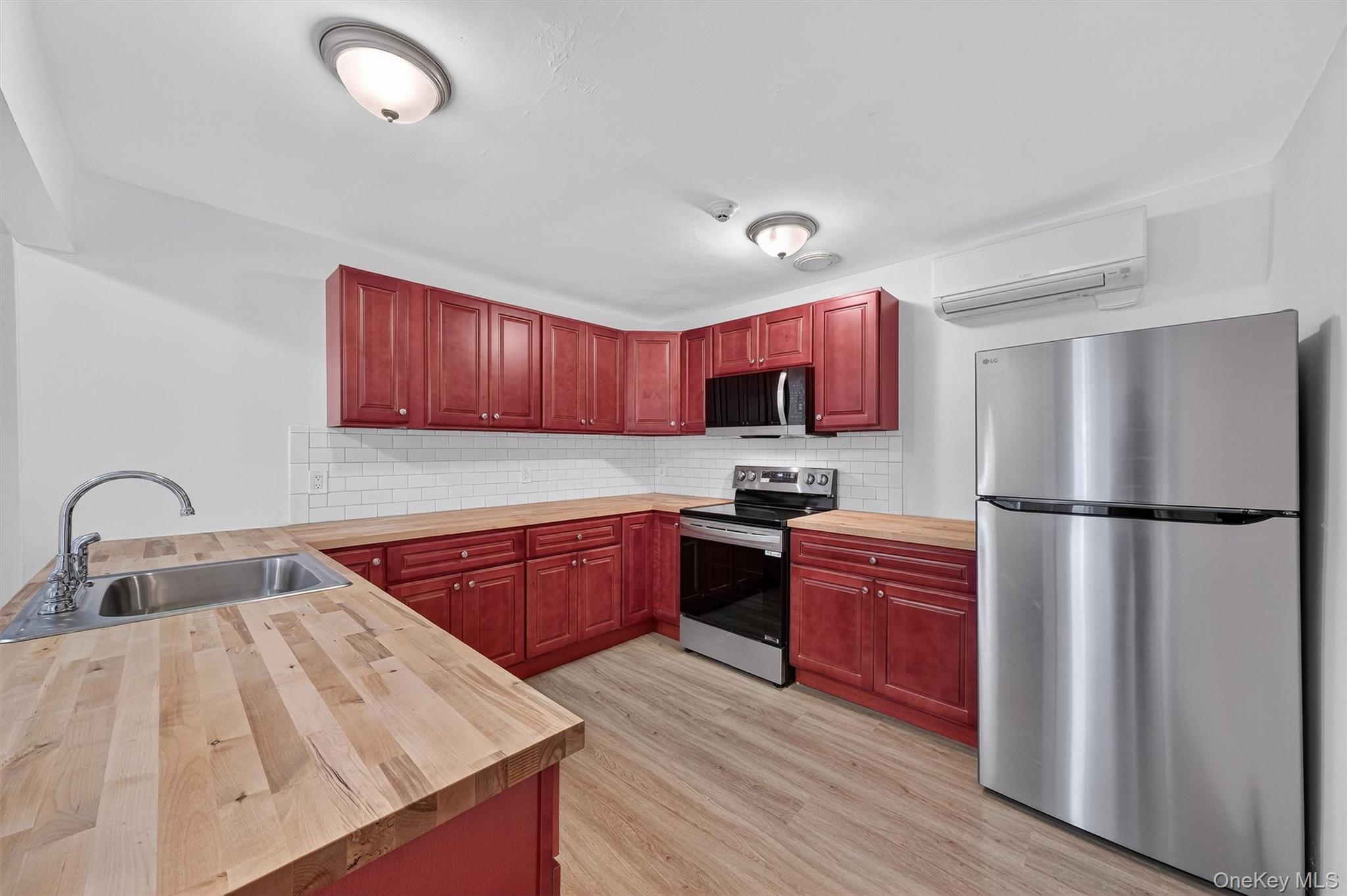 #18 photo, 34 Market Street, Ellenville , NY 12428