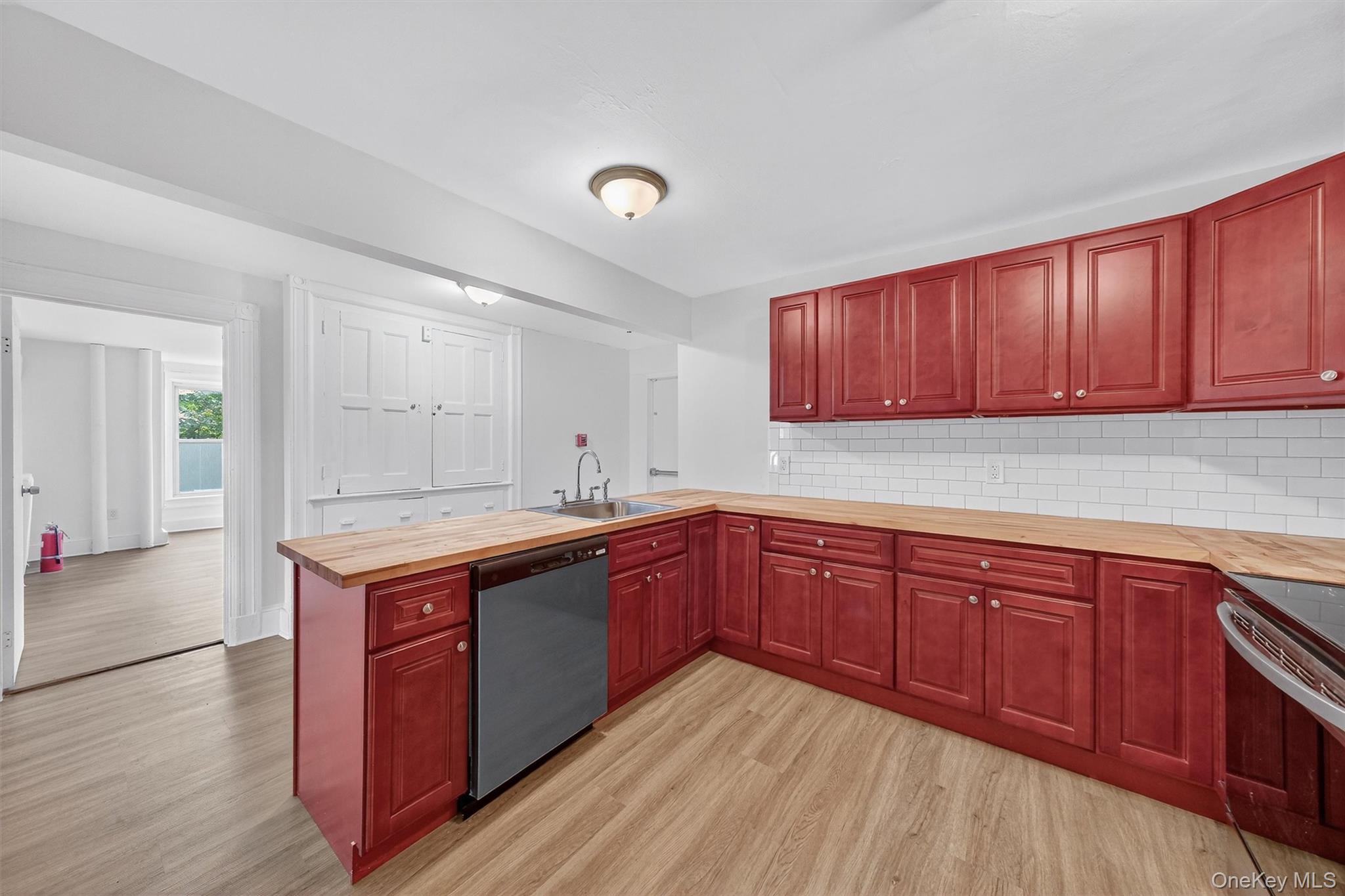 #19 photo, 34 Market Street, Ellenville , NY 12428