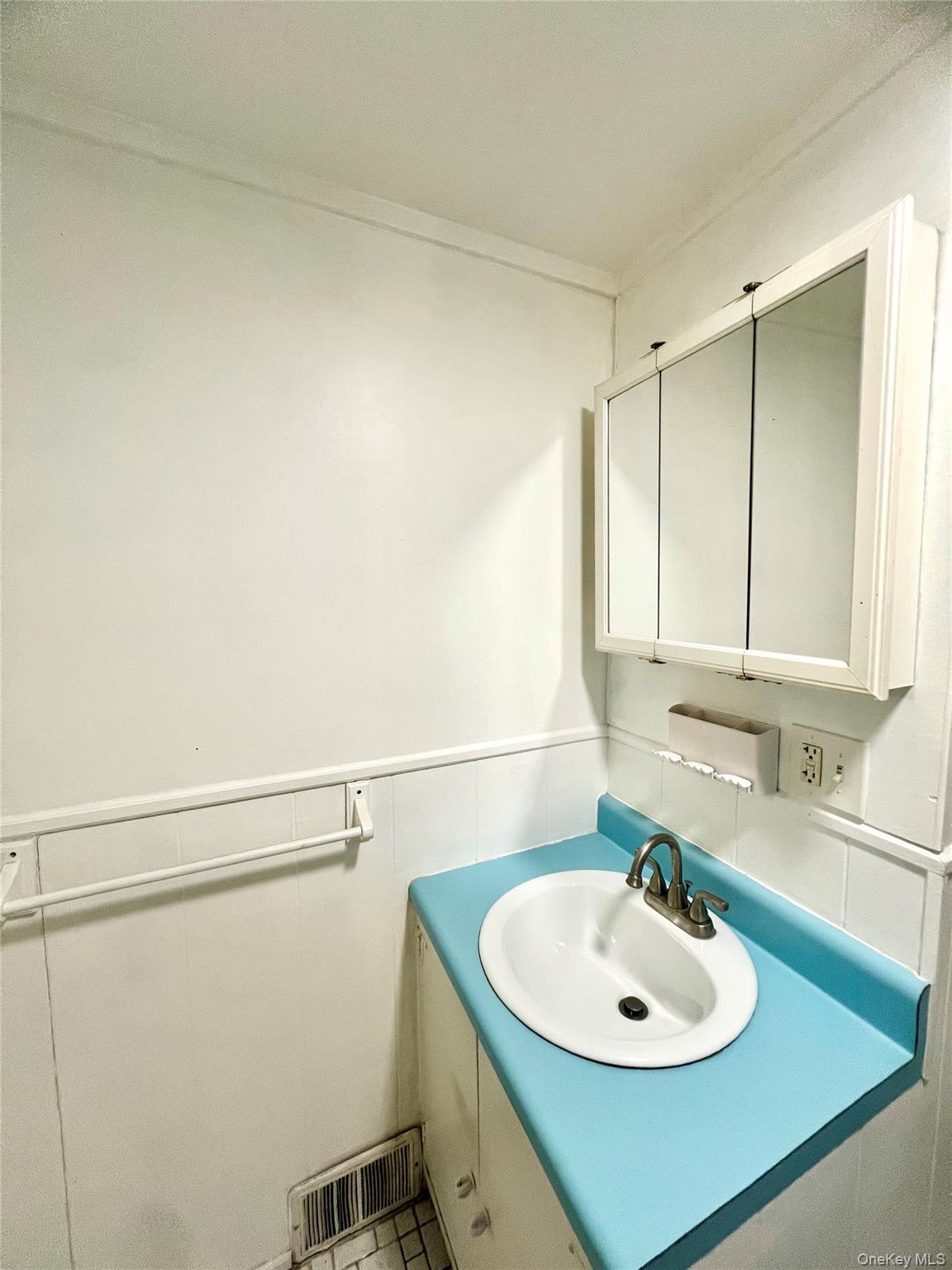 #10 photo, 25 Beacon Street, Middletown , NY 10940