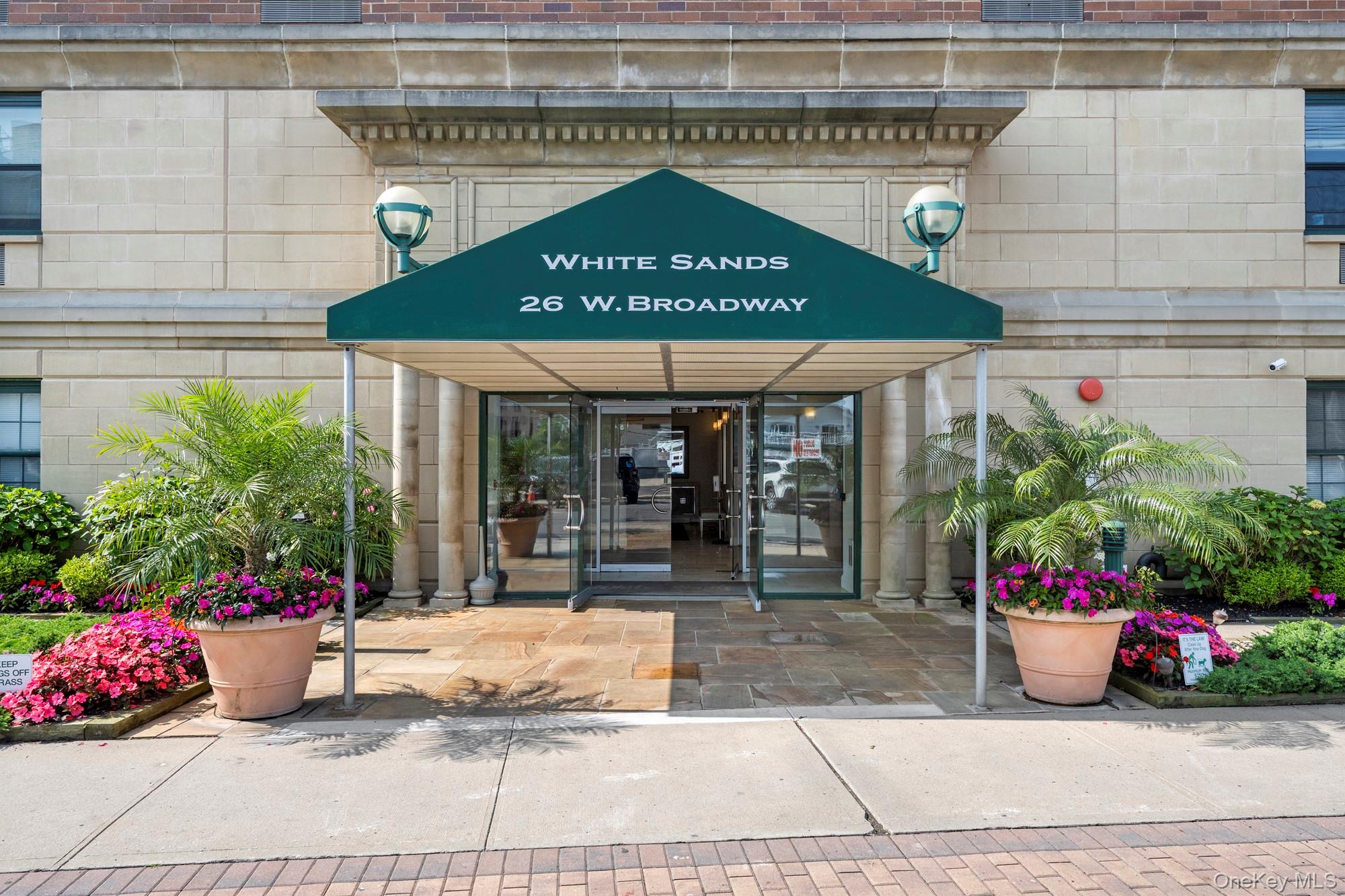 #16 photo, 26 W Broadway, Long Beach , NY 11561