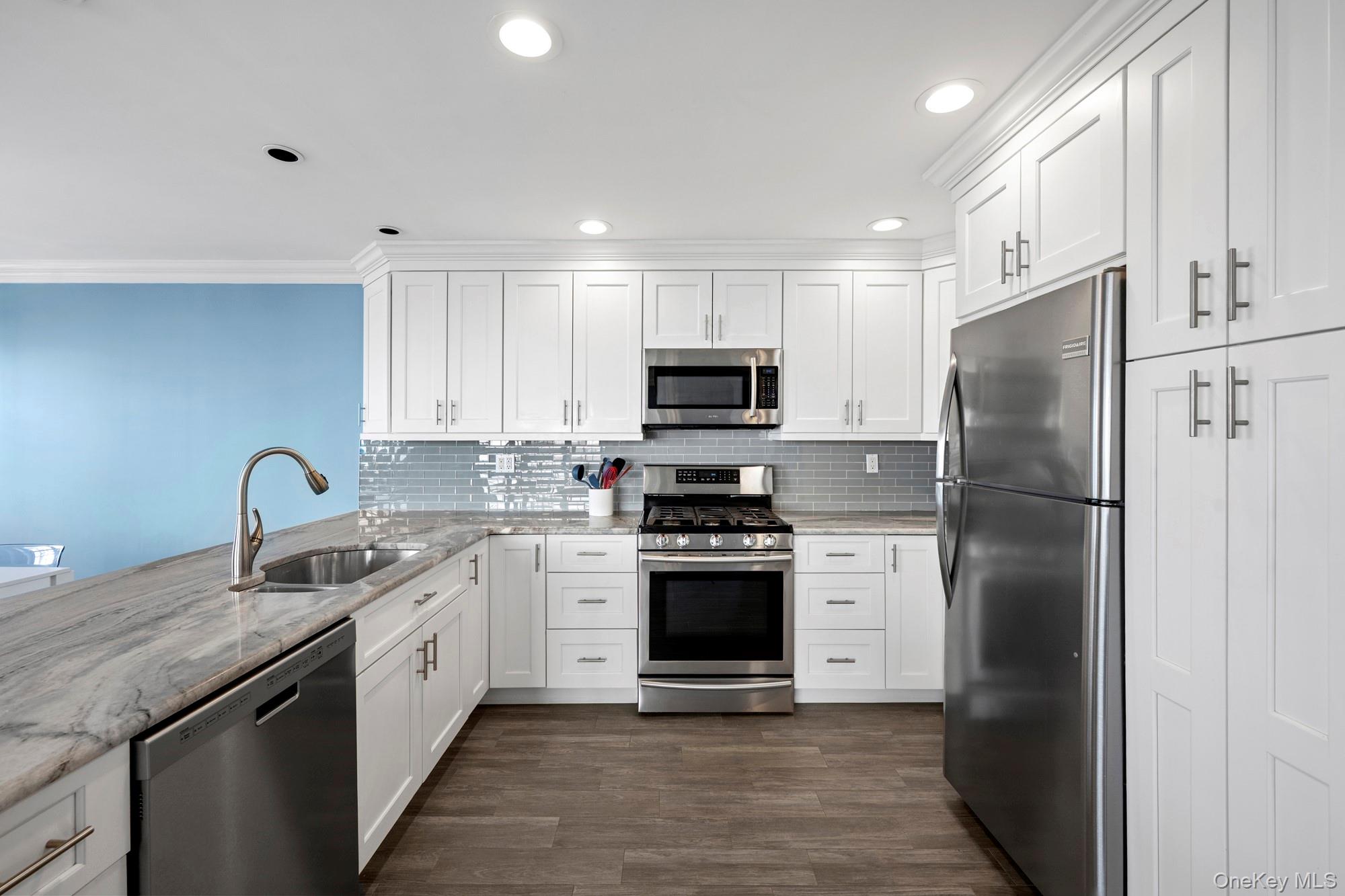 #5 photo, 26 W Broadway, Long Beach , NY 11561