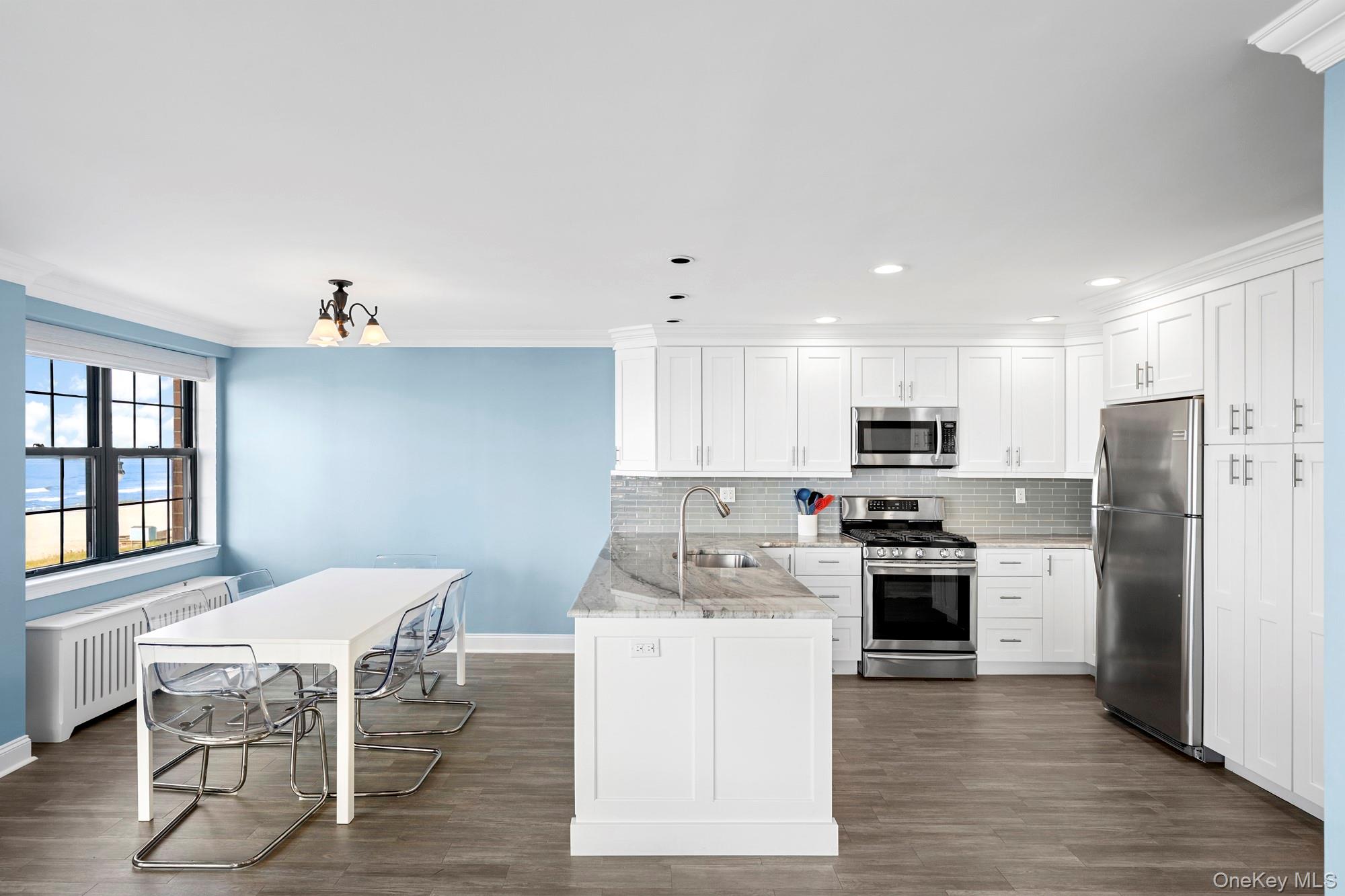 #6 photo, 26 W Broadway, Long Beach , NY 11561