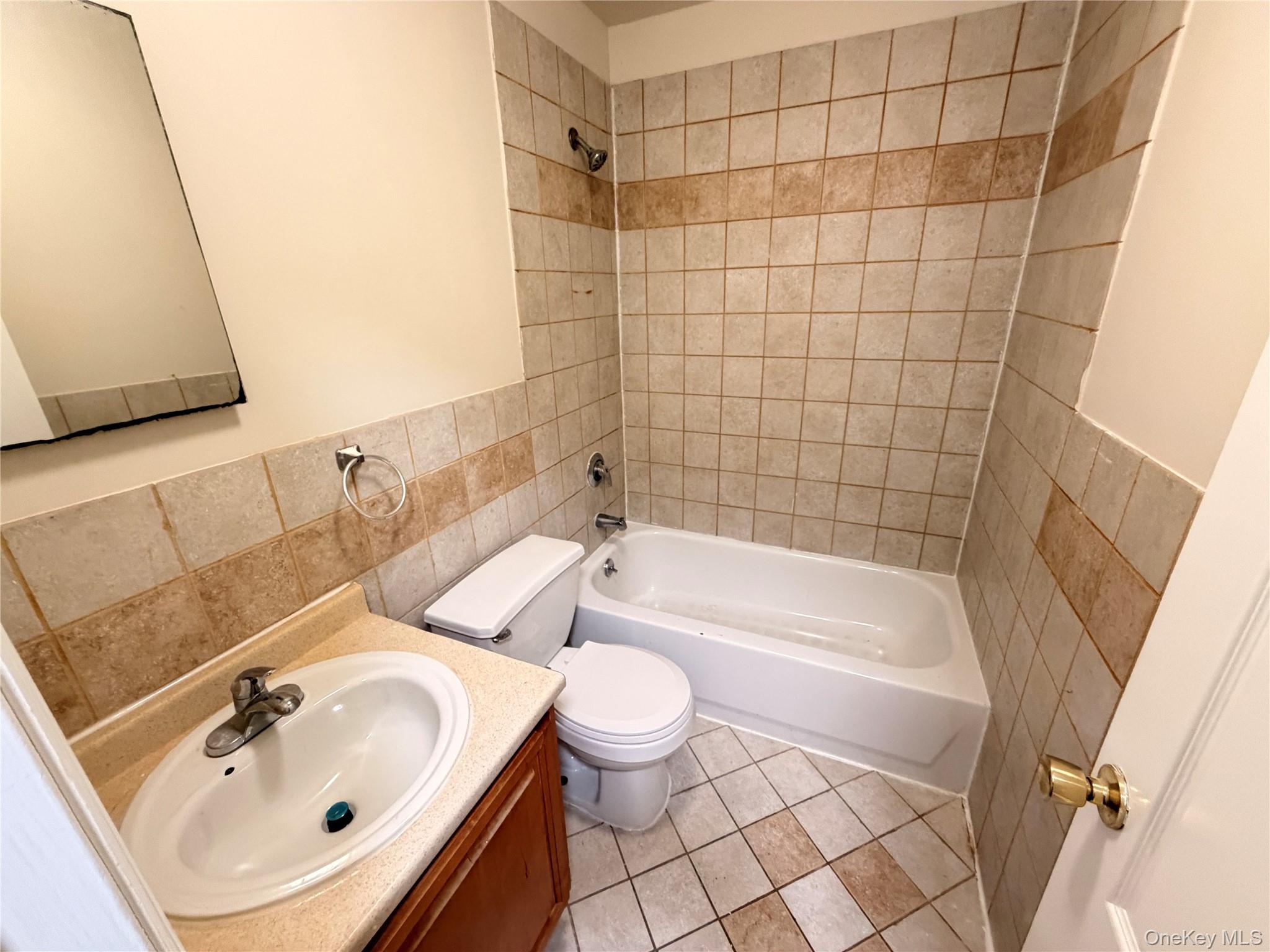 #15 photo, 1907 Arnow Avenue, Бронкс ‖ Bronx , NY 10469