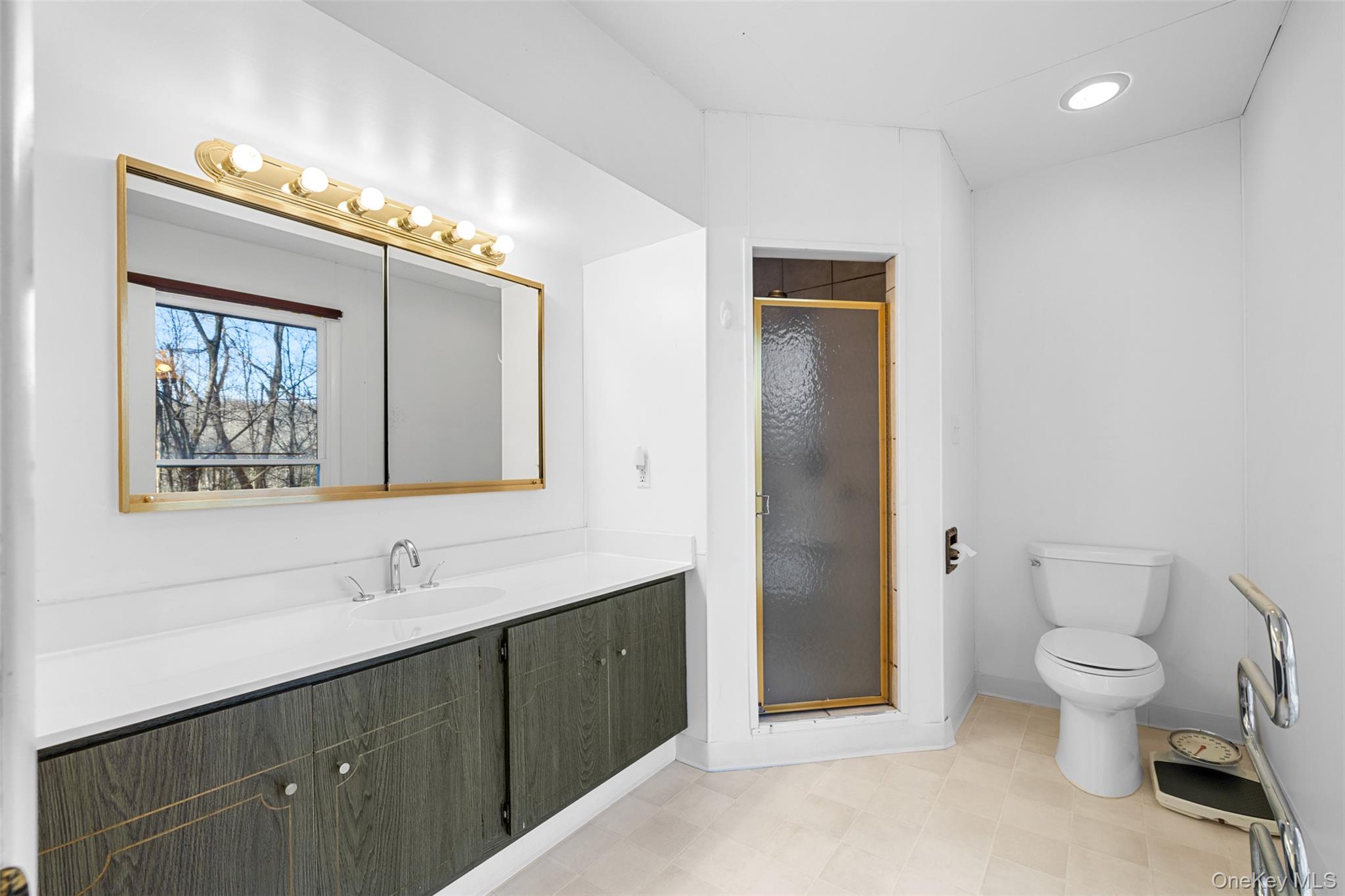 #19 photo, 660 N Chodikee Lake Road, Highland , NY 12528