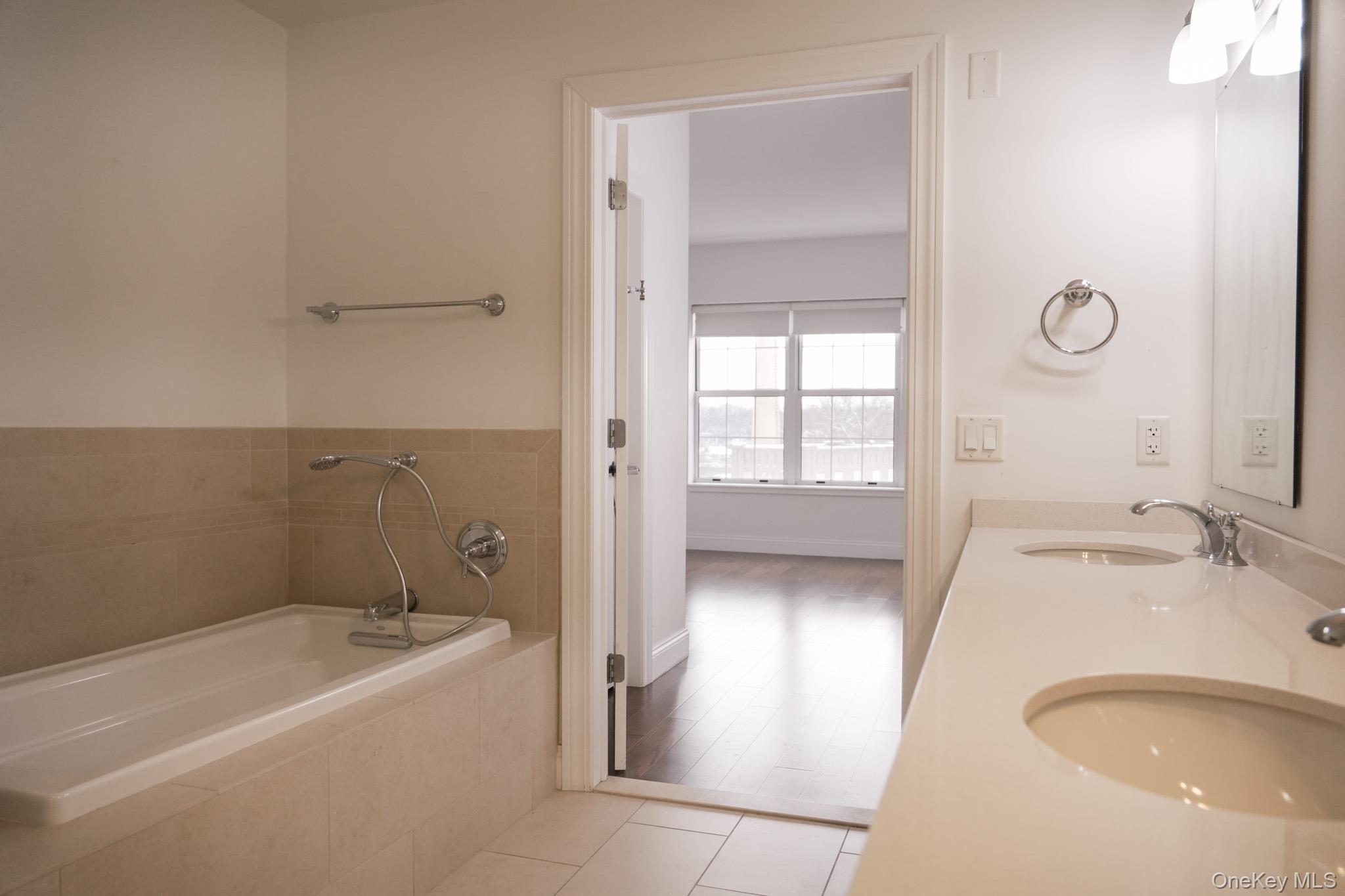 #10 photo, 10 Byron Place, Larchmont , NY 10538