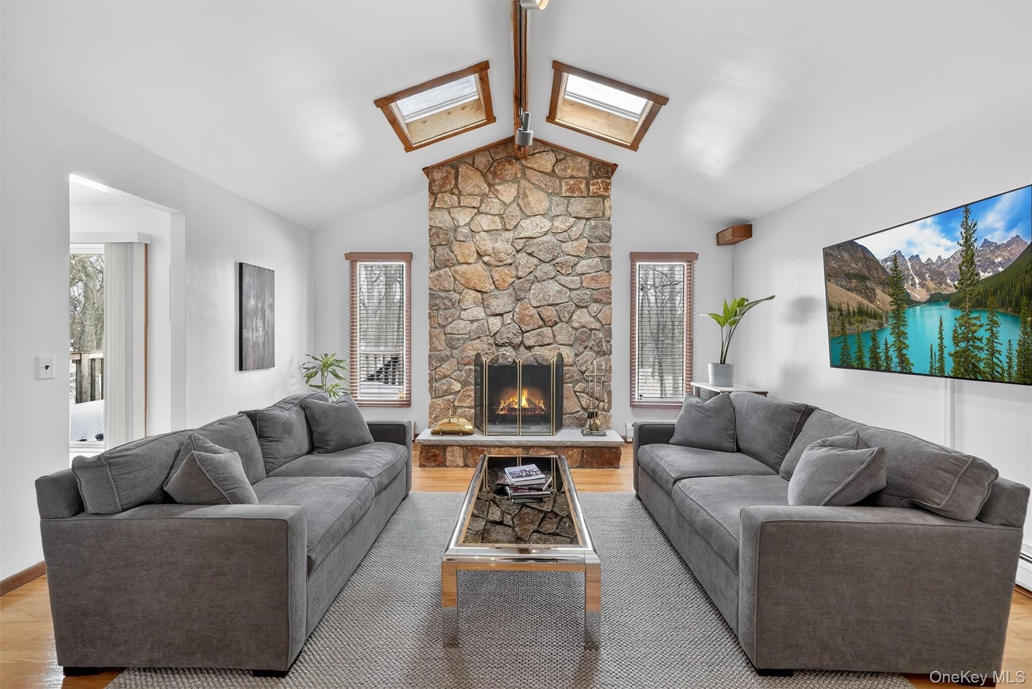 #5 photo, 6 Pelham Court, Nanuet , NY 10954