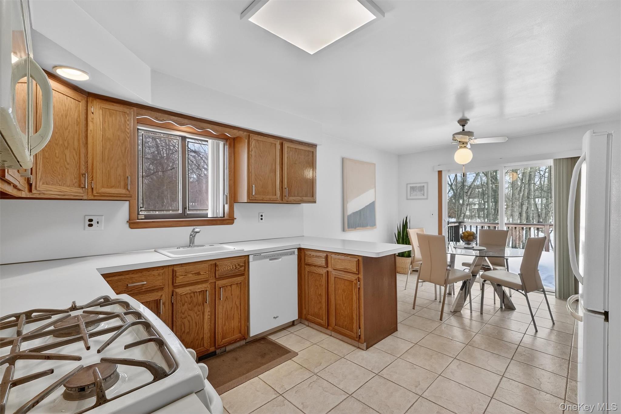 #7 photo, 6 Pelham Court, Nanuet , NY 10954