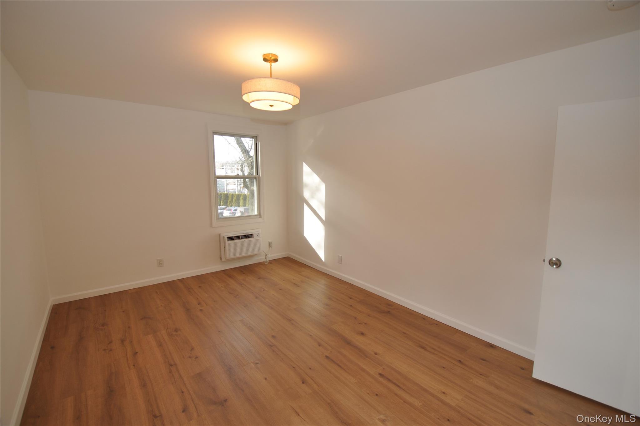 #9 photo, 329 Palmer Terrace, Mamaroneck , NY 10543