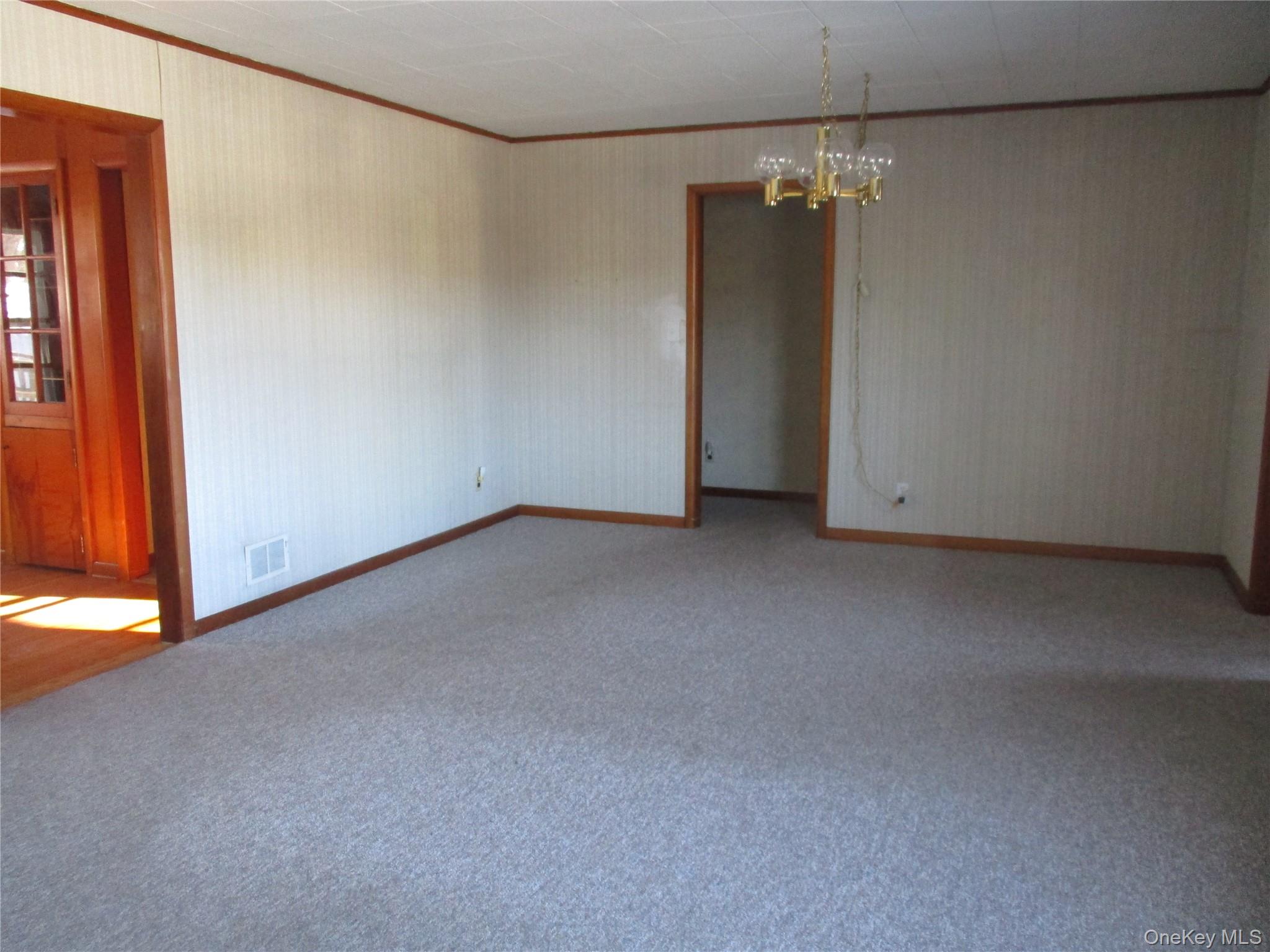 #4 photo, 35 Midland Avenue, 纽约州 Central Valley , NY 10917