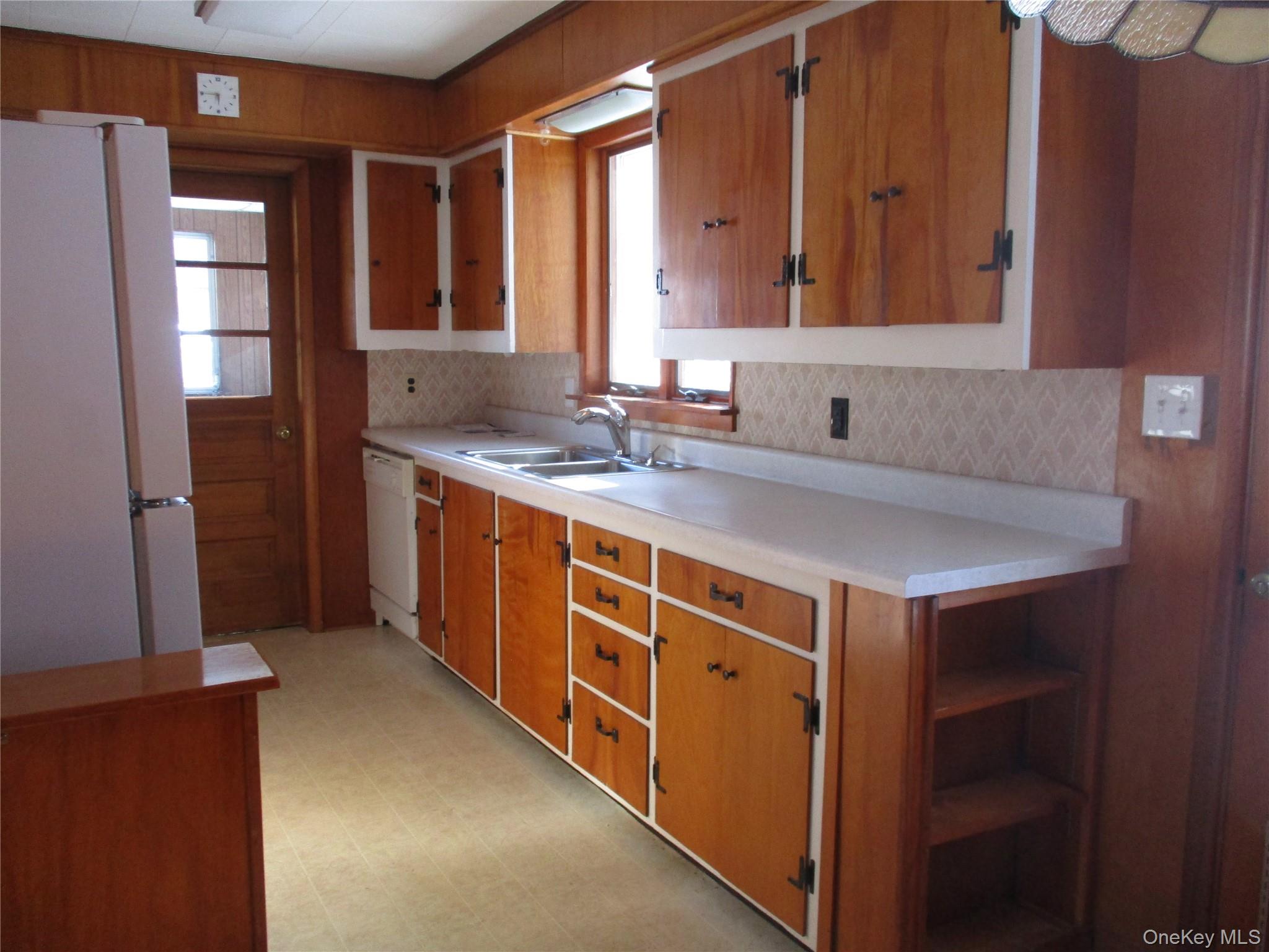 #6 photo, 35 Midland Avenue, 纽约州 Central Valley , NY 10917