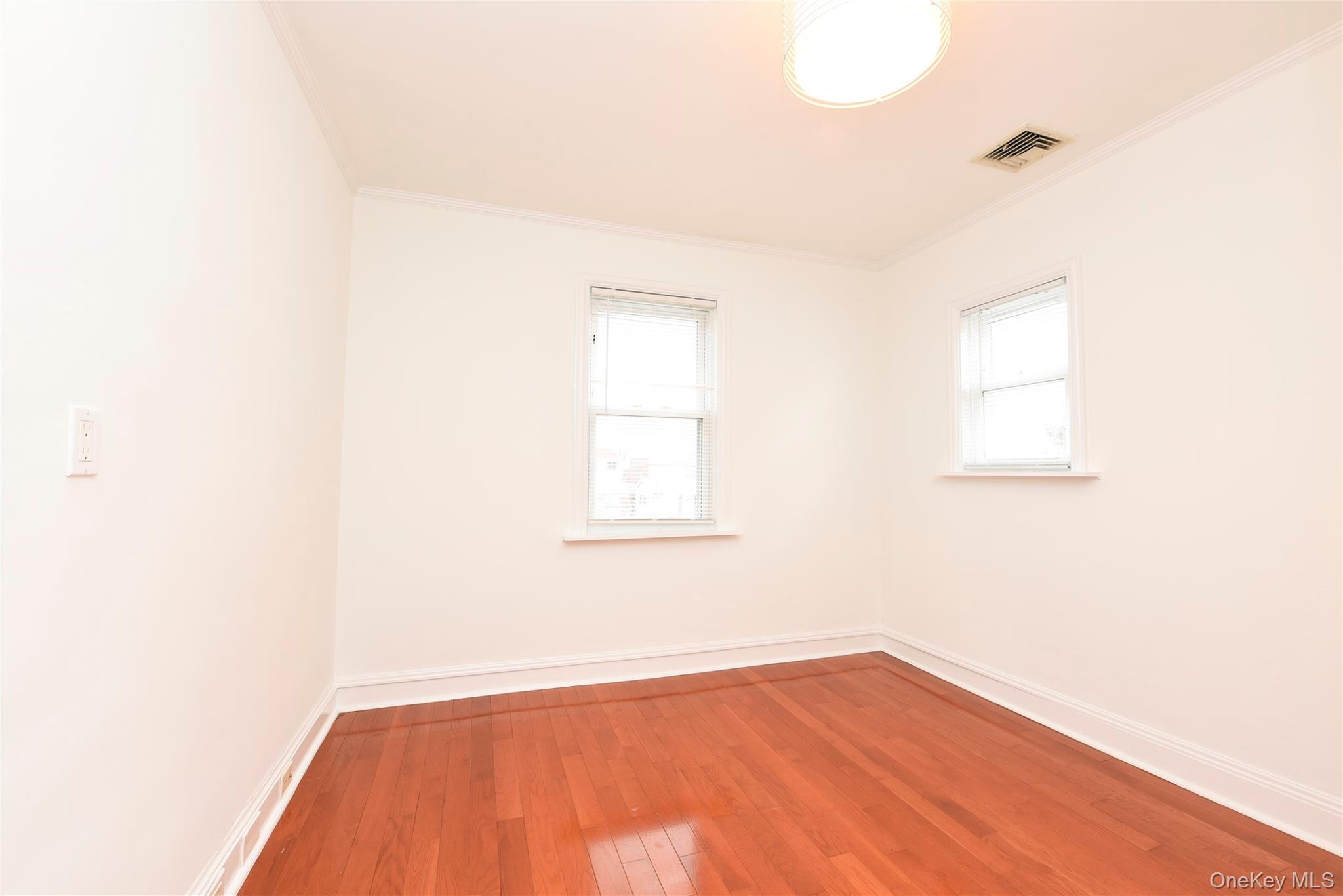 #17 photo, 166-36 23rd Avenue, 뉴욕퀸즈 Whitestone , NY 11357