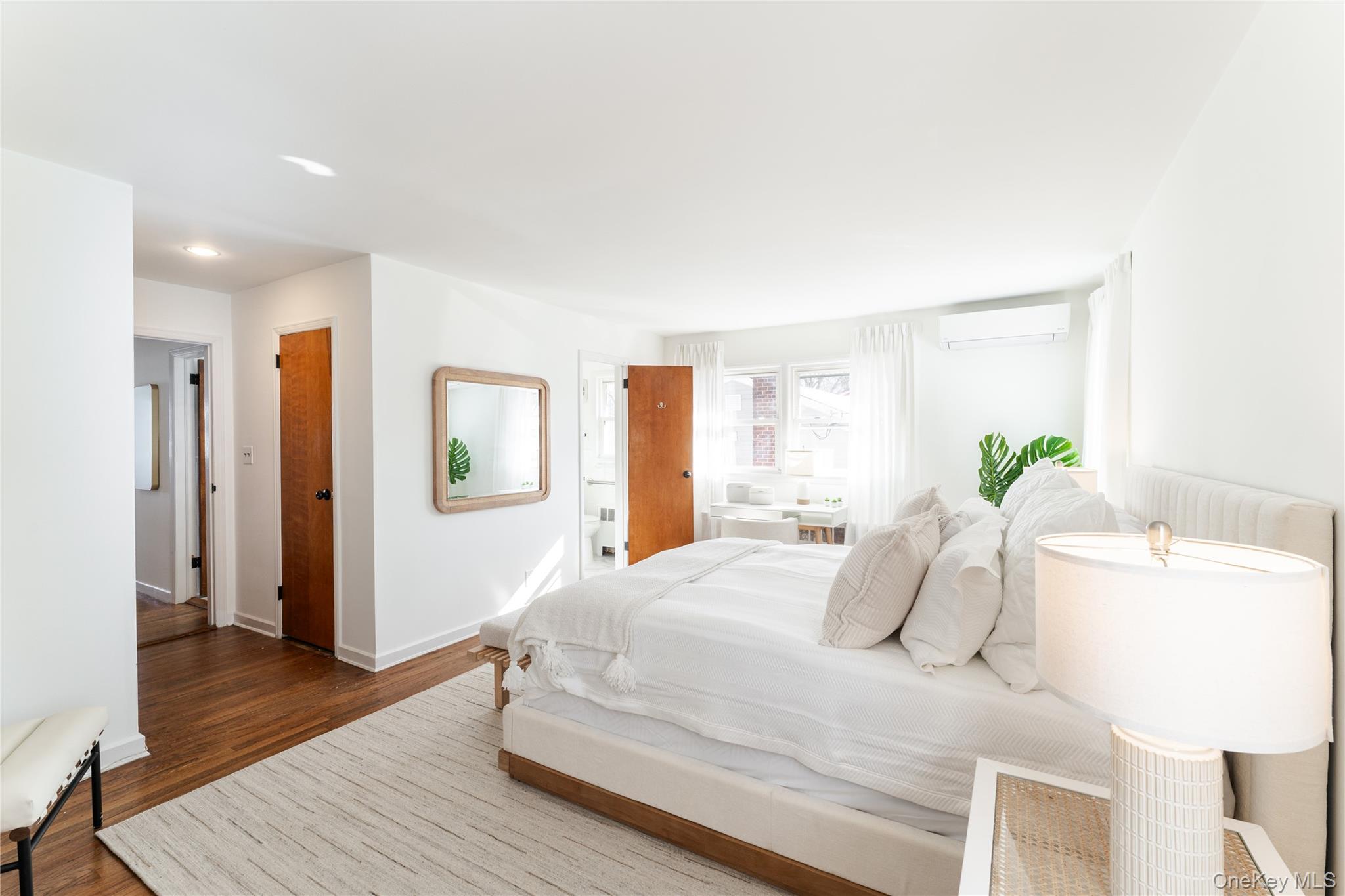 #12 photo, 84 Russell Road, Garden City , NY 11530