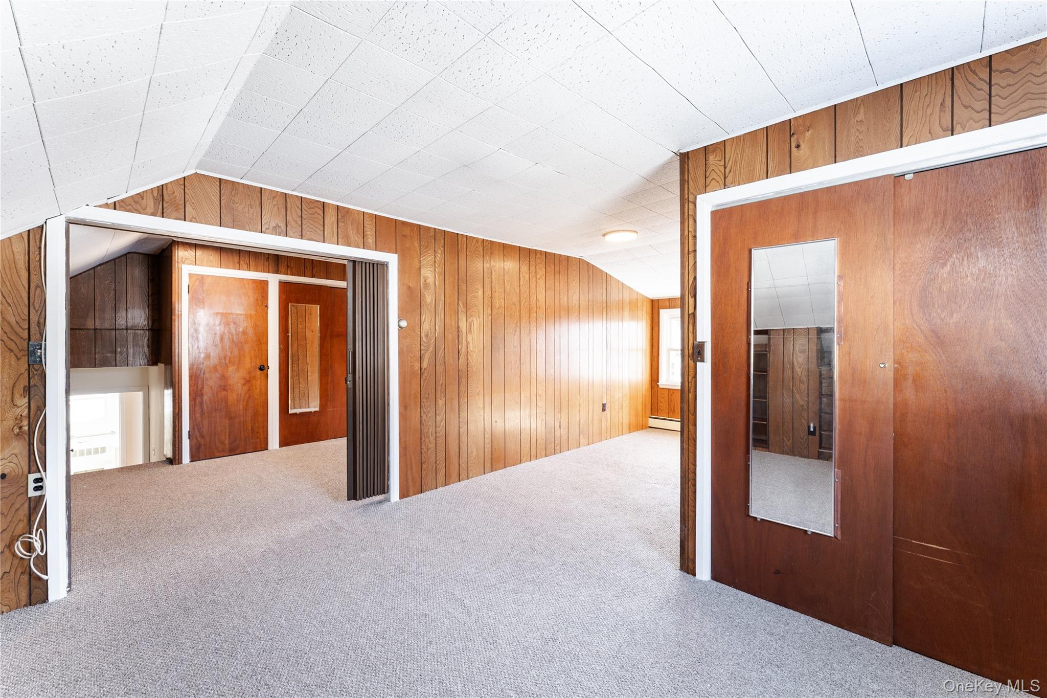 #20 photo, 84 Russell Road, Garden City , NY 11530