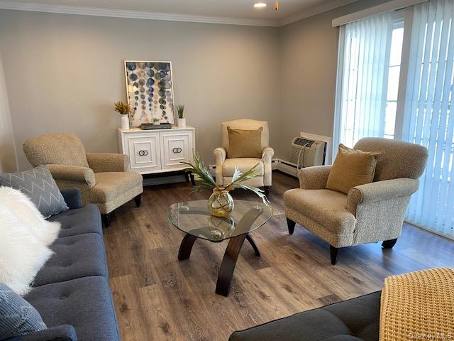 #3 photo, 73 Claire Court, サフォーク郡 West Babylon , NY 11704