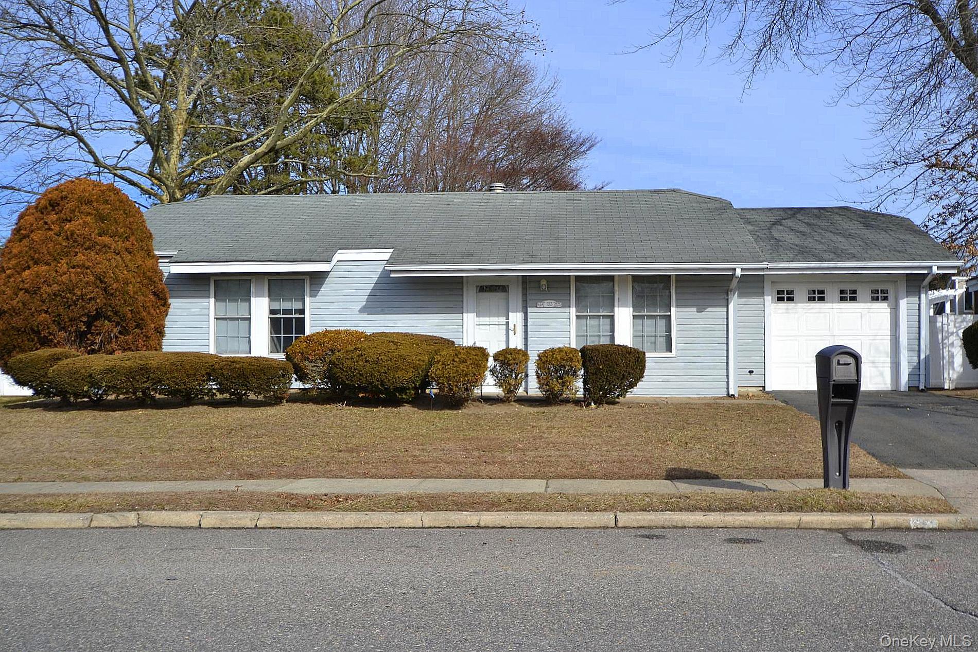 #1 photo, 133 Inverness Road, 롱 아일랜드 Holbrook , NY 11741