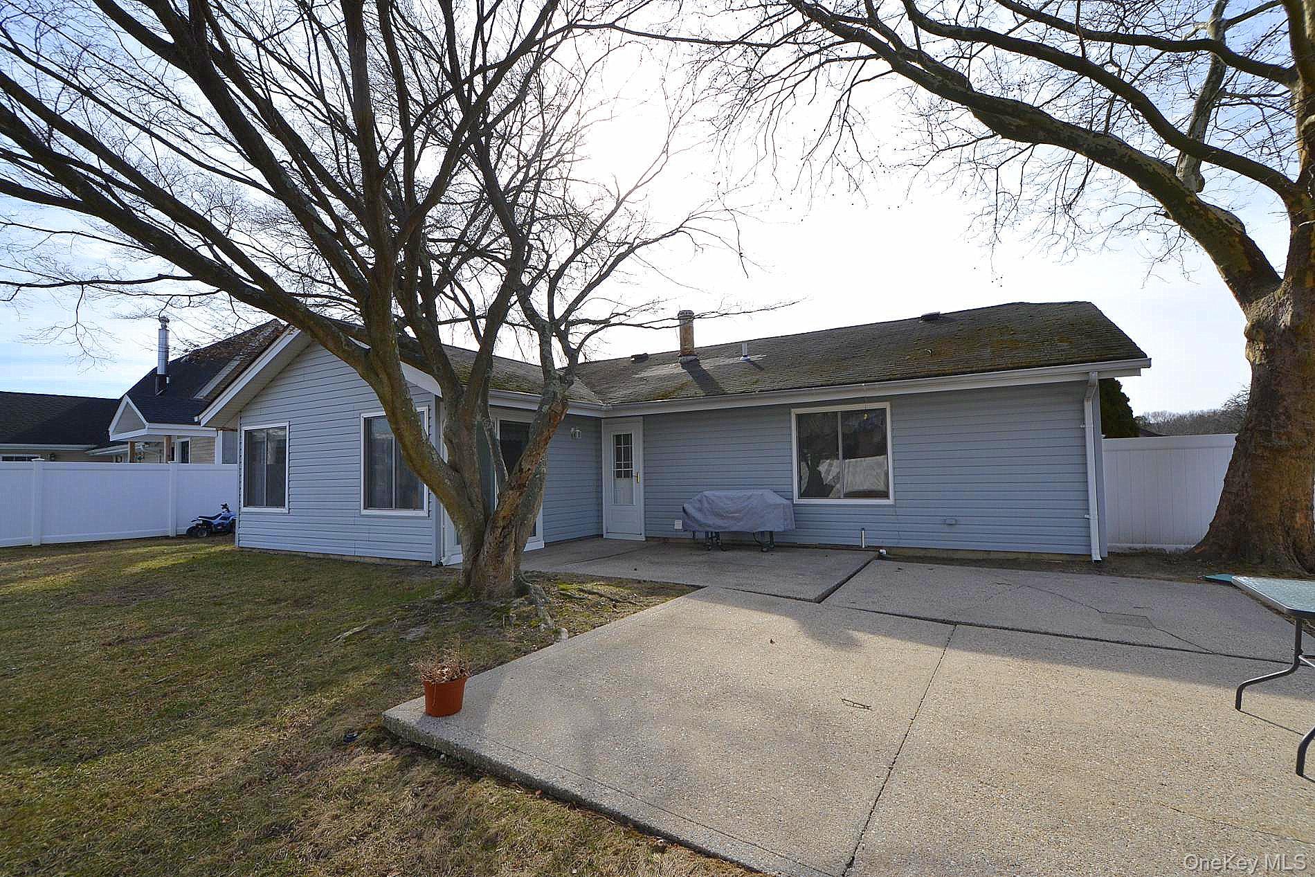 #12 photo, 133 Inverness Road, 롱 아일랜드 Holbrook , NY 11741