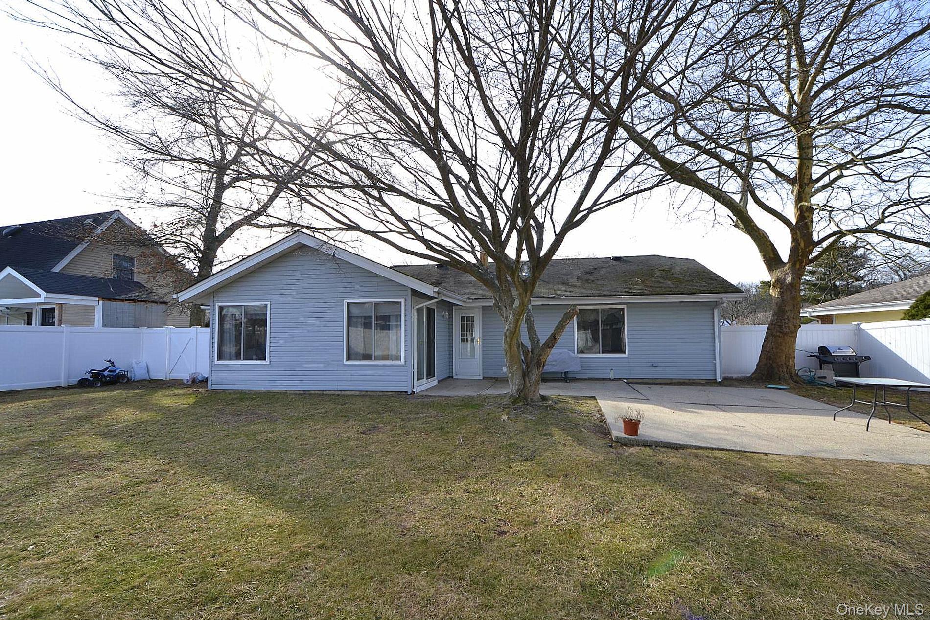 #13 photo, 133 Inverness Road, 롱 아일랜드 Holbrook , NY 11741