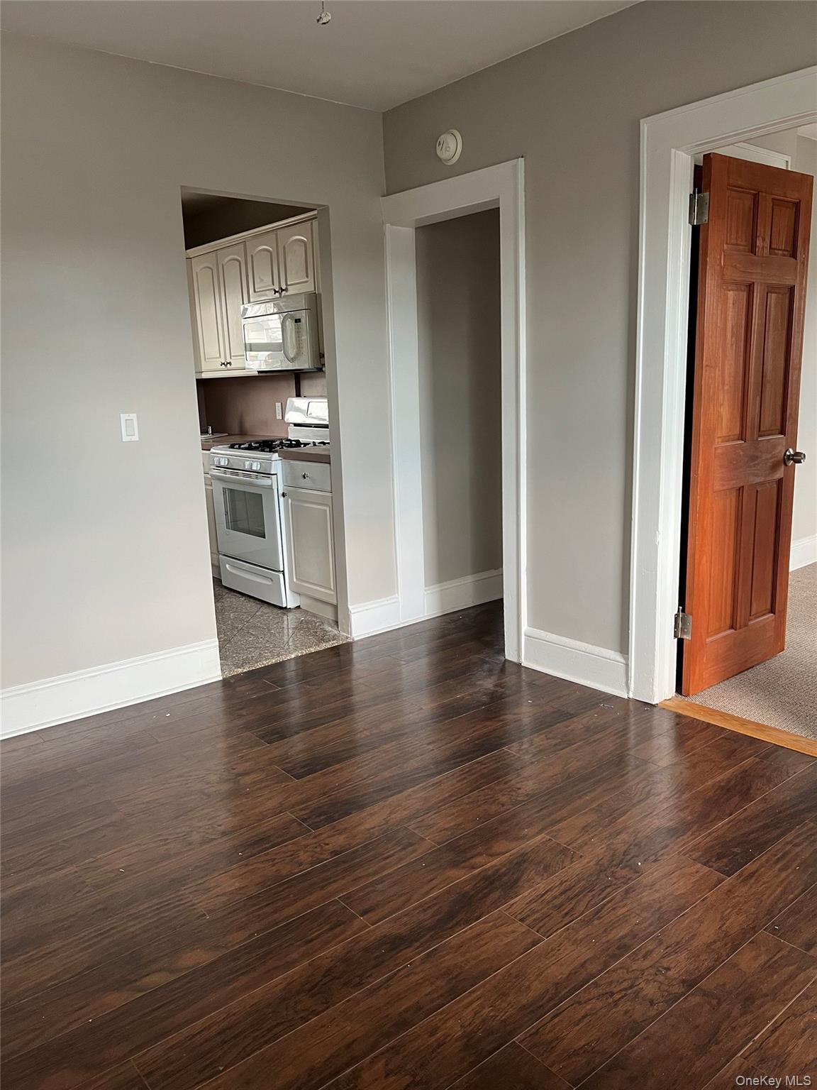 #5 photo, 456 Burkhard Avenue, Williston Park , NY 11596