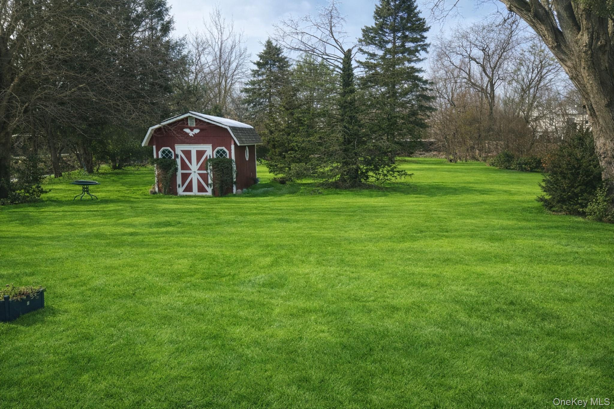 #7 photo, 107 E Woodside Avenue, सफ़ोक काउंटी Patchogue , NY 11772