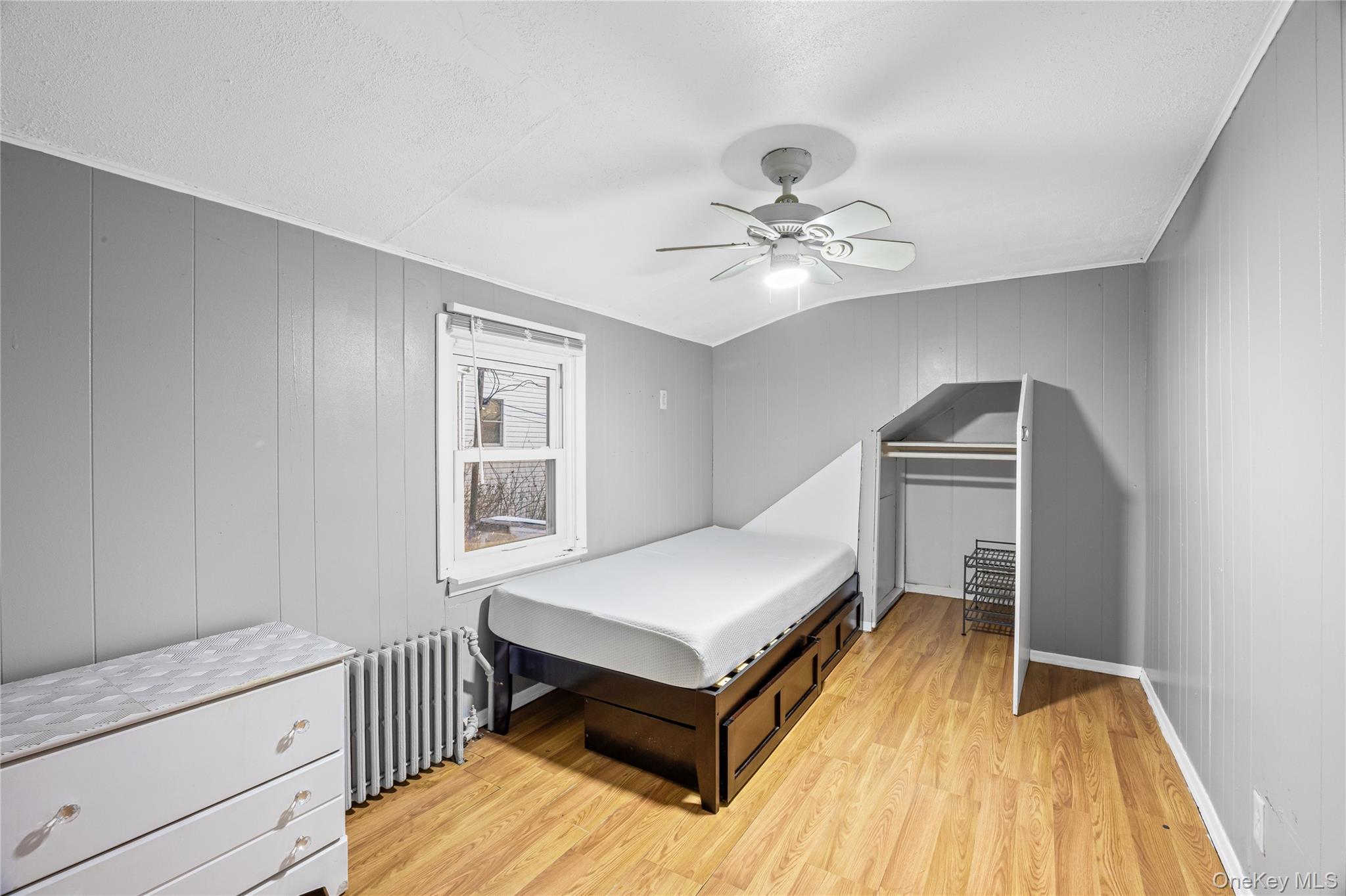 #15 photo, 136 N Delaware Avenue, Lindenhurst , NY 11757