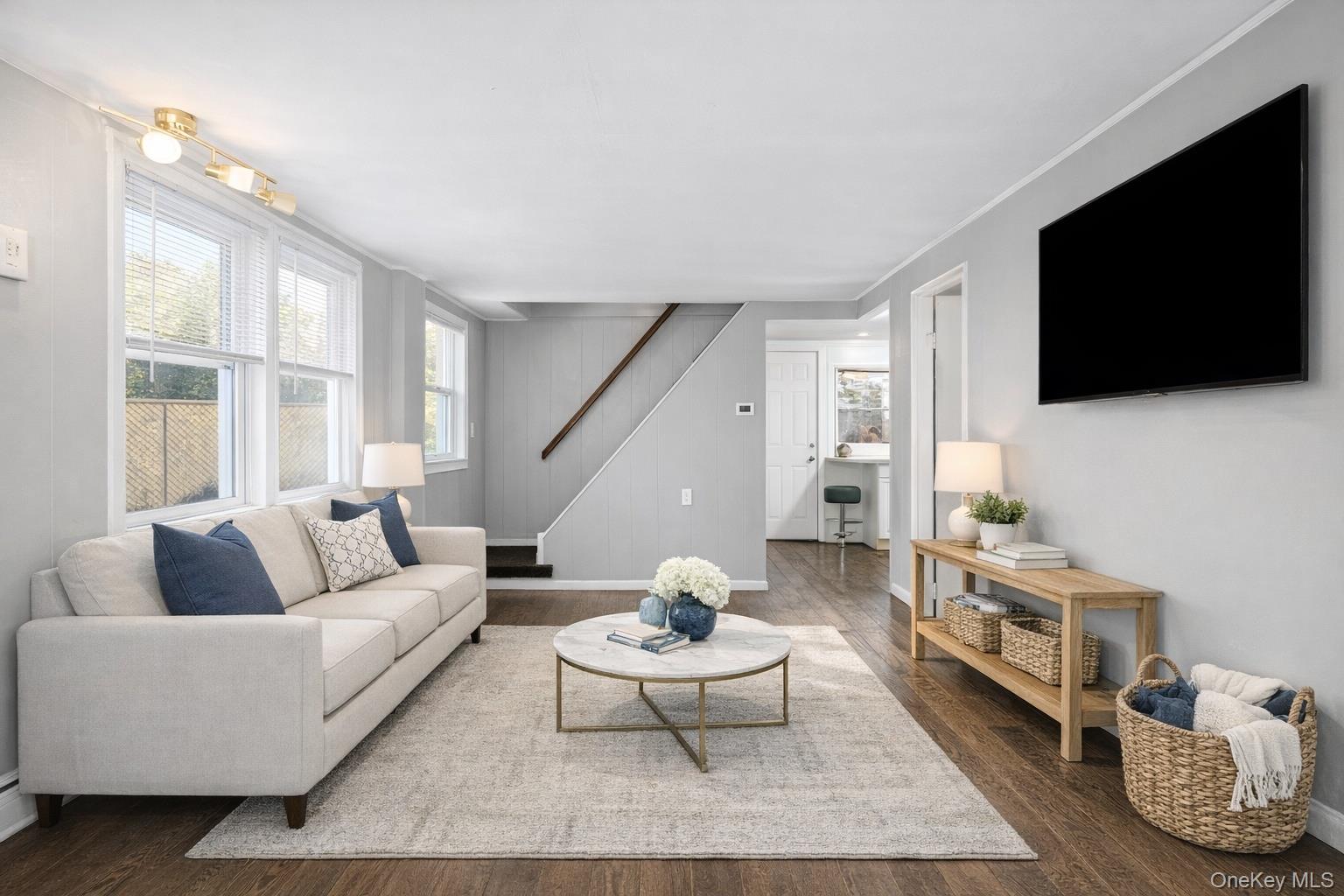 #6 photo, 136 N Delaware Avenue, Lindenhurst , NY 11757