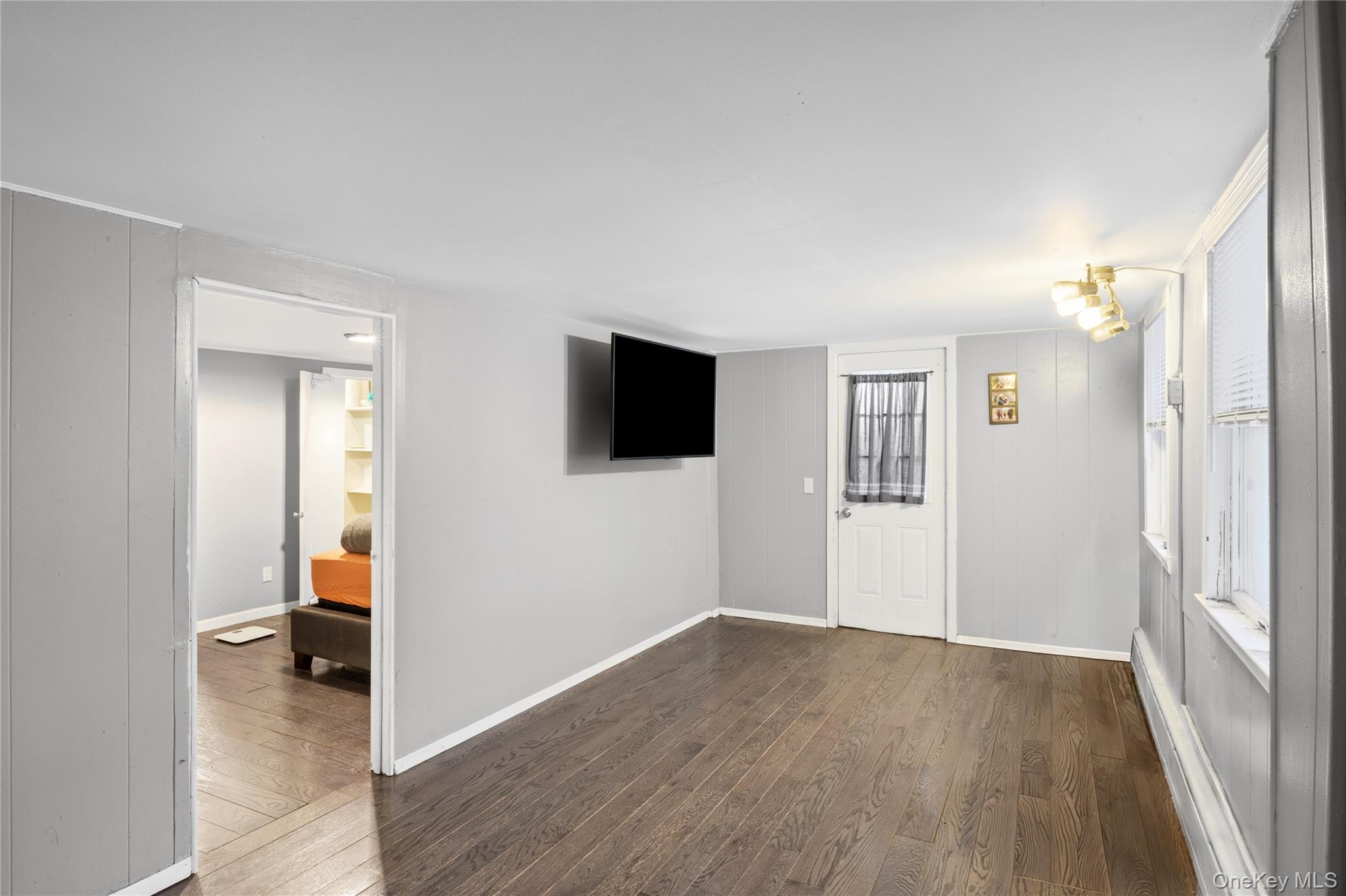 #8 photo, 136 N Delaware Avenue, Lindenhurst , NY 11757