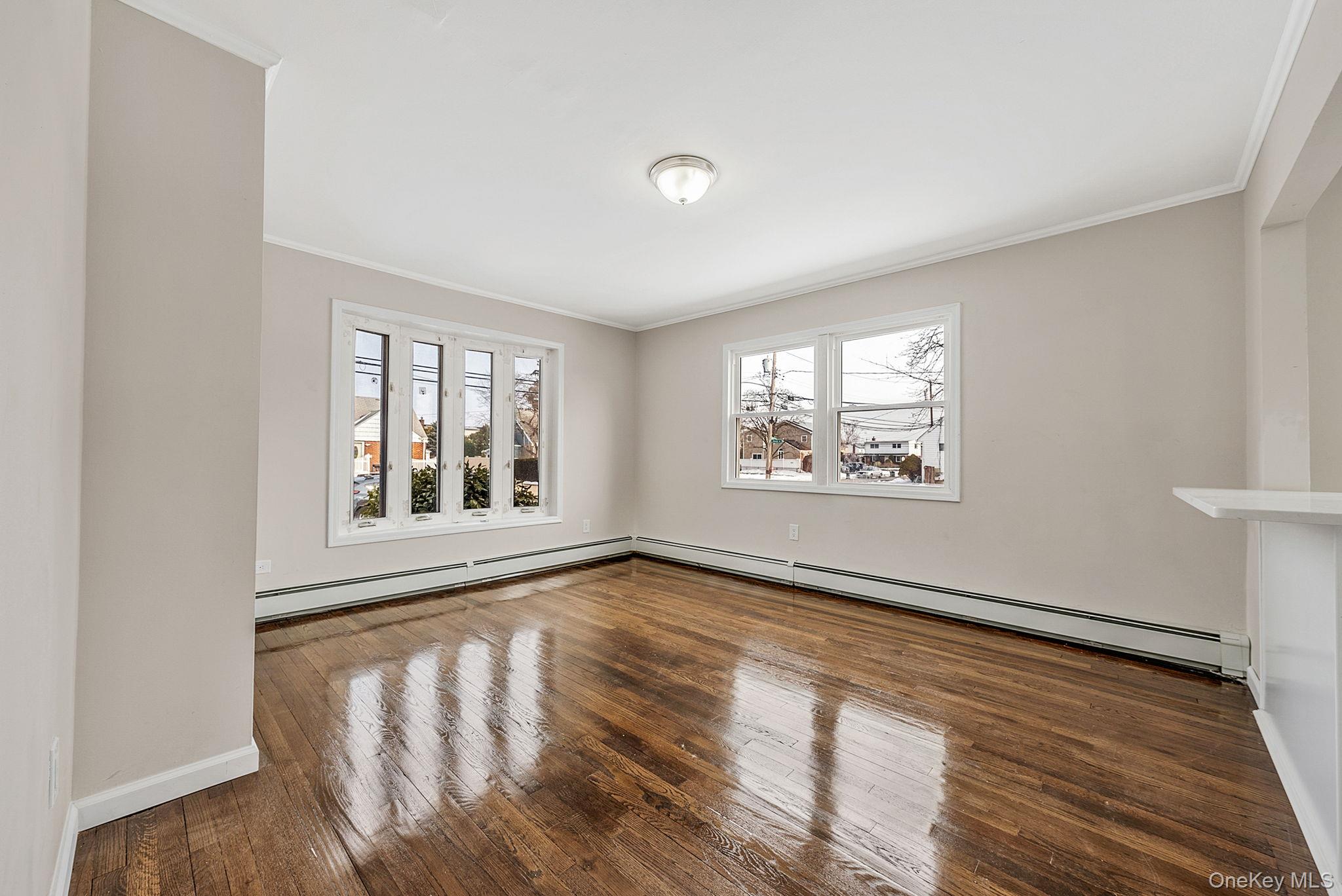 #10 photo, 526 Albert Street, East Meadow , NY 11554