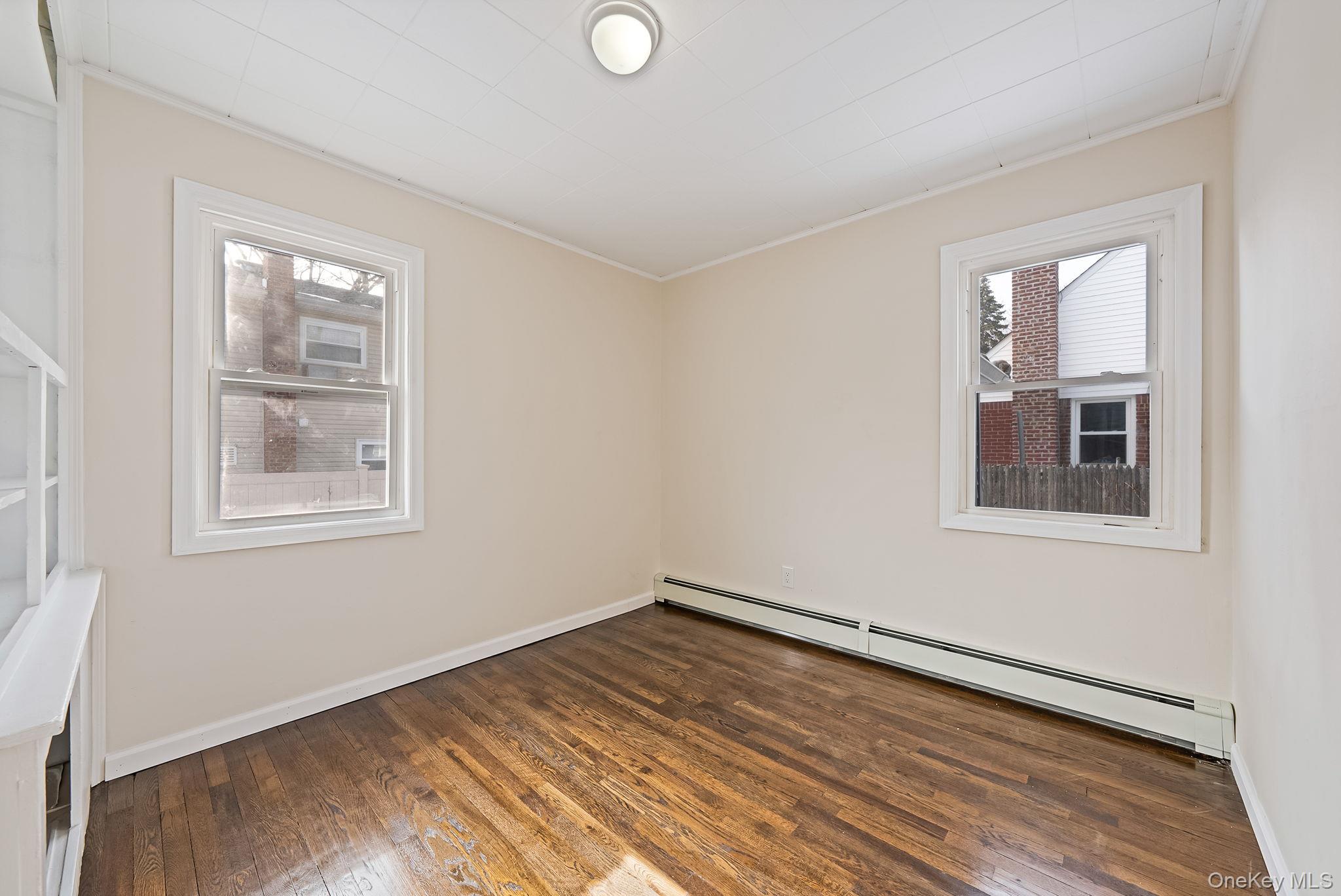 #11 photo, 526 Albert Street, East Meadow , NY 11554