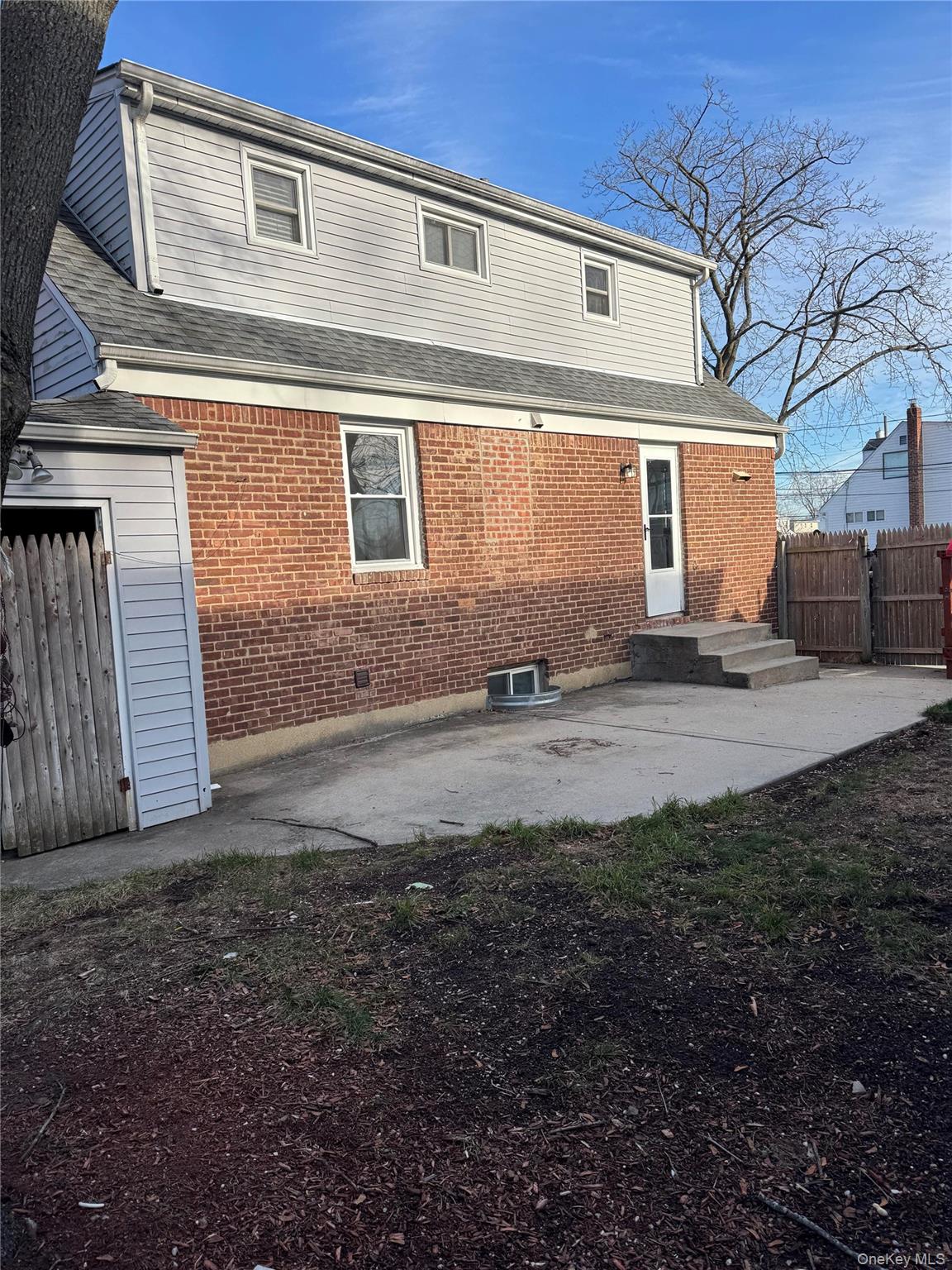 #3 photo, 526 Albert Street, East Meadow , NY 11554