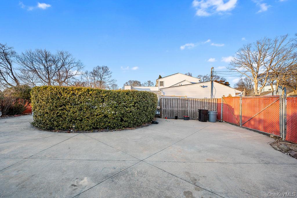 #11 photo, 8 George Drive, サフォーク郡 Mastic , NY 11950