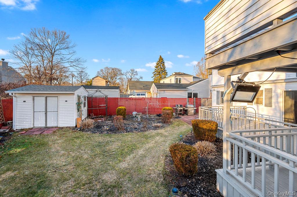 #12 photo, 8 George Drive, サフォーク郡 Mastic , NY 11950