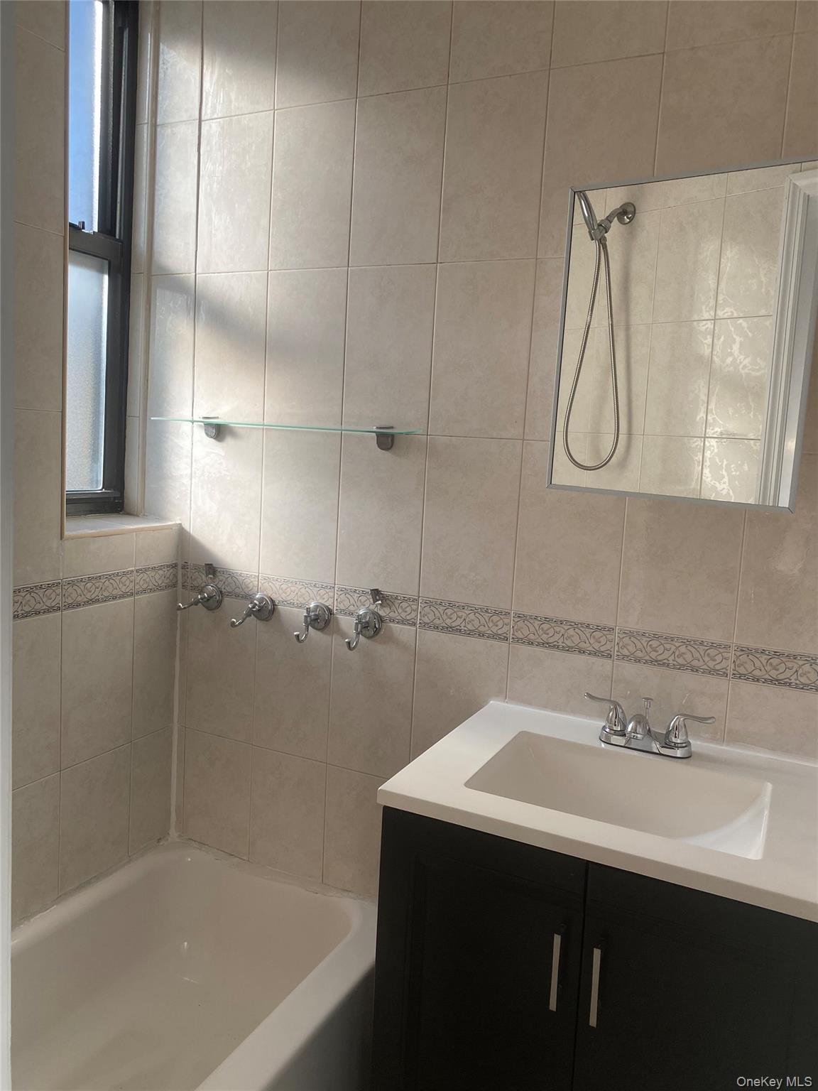 #11 photo, 297 Saint Nicholas Avenue, 皇后区 瑞吉屋 Ridgewood , NY 11385