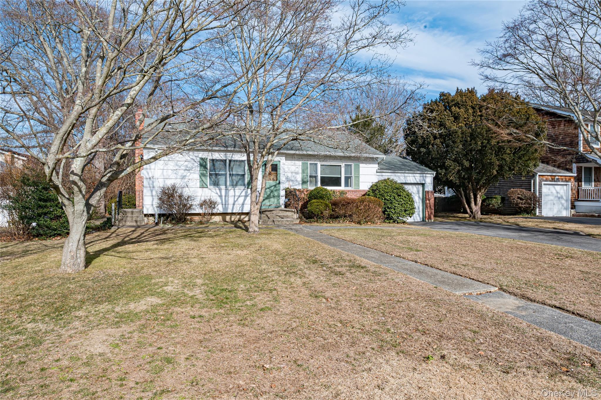 #2 photo, 67 Edgewood Road, West Islip , NY 11795