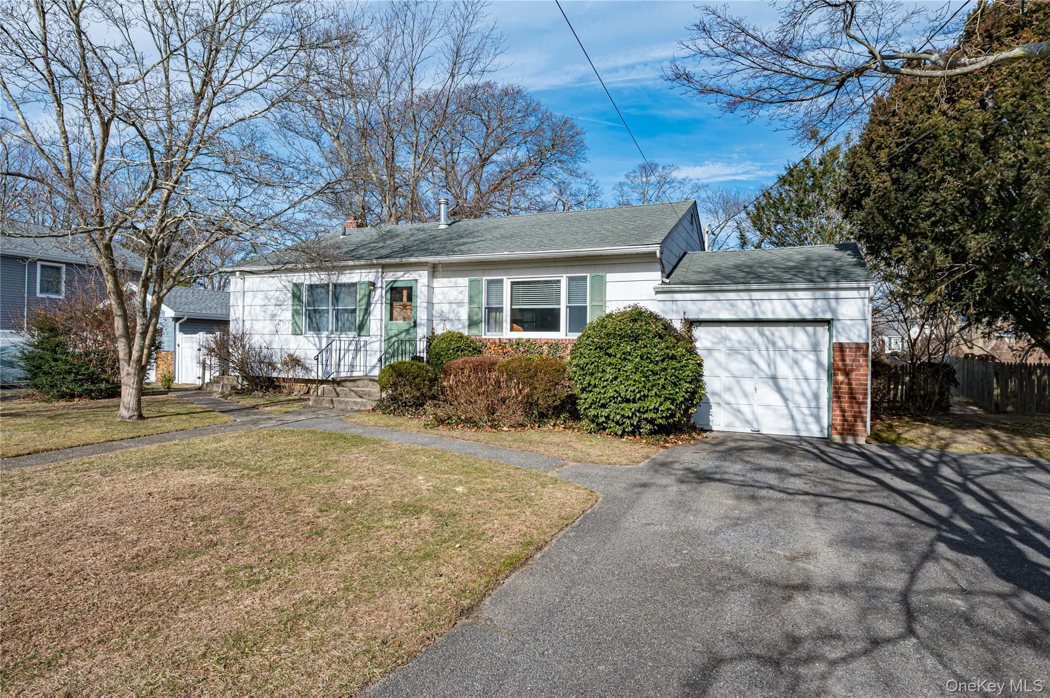 #3 photo, 67 Edgewood Road, West Islip , NY 11795