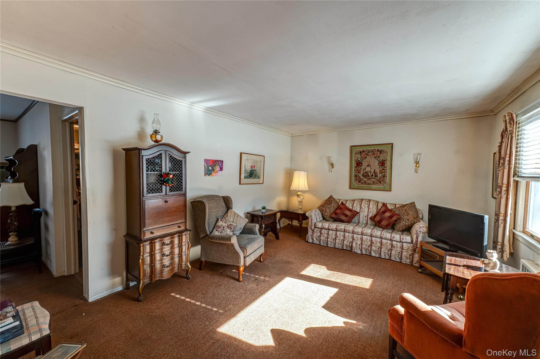 #4 photo, 67 Edgewood Road, West Islip , NY 11795