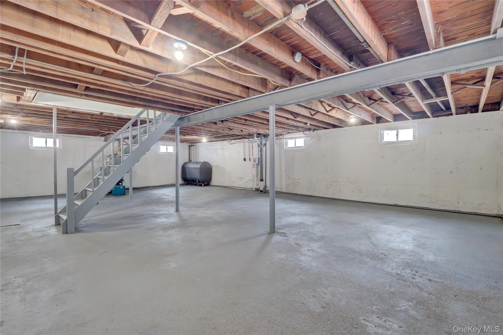 #19 photo, 53-33 202nd Street, Bayside , NY 11364