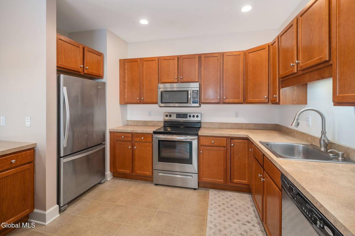 #10 photo, 73 Saratoga Road, #APT 15, 紐約州 Glenville , NY 12302