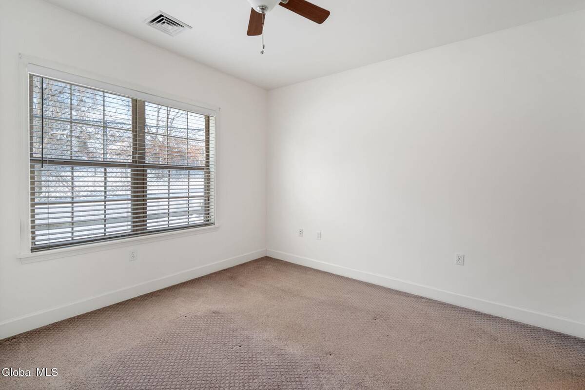 #16 photo, 73 Saratoga Road, #APT 15, 紐約州 Glenville , NY 12302