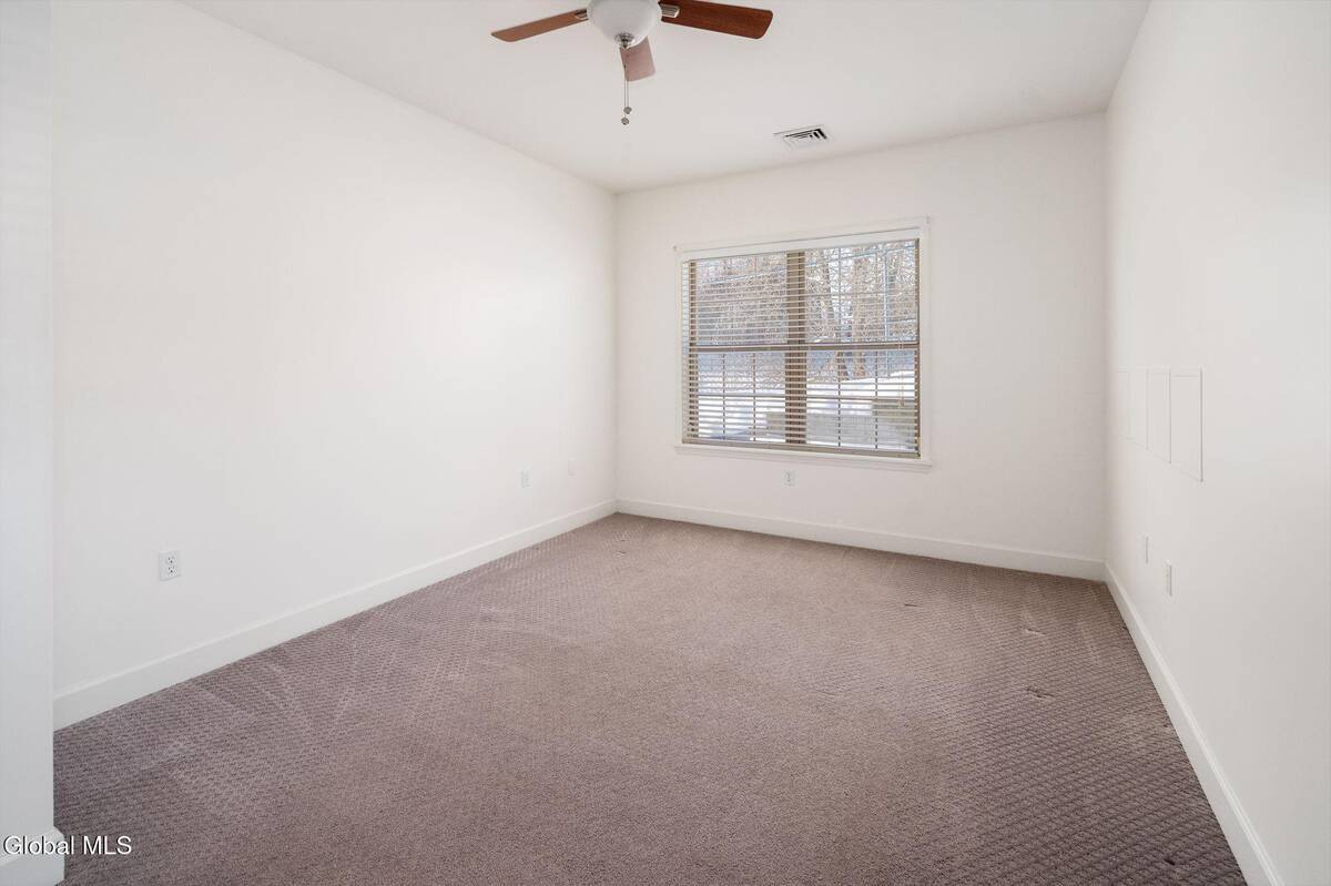 #19 photo, 73 Saratoga Road, #APT 15, 紐約州 Glenville , NY 12302