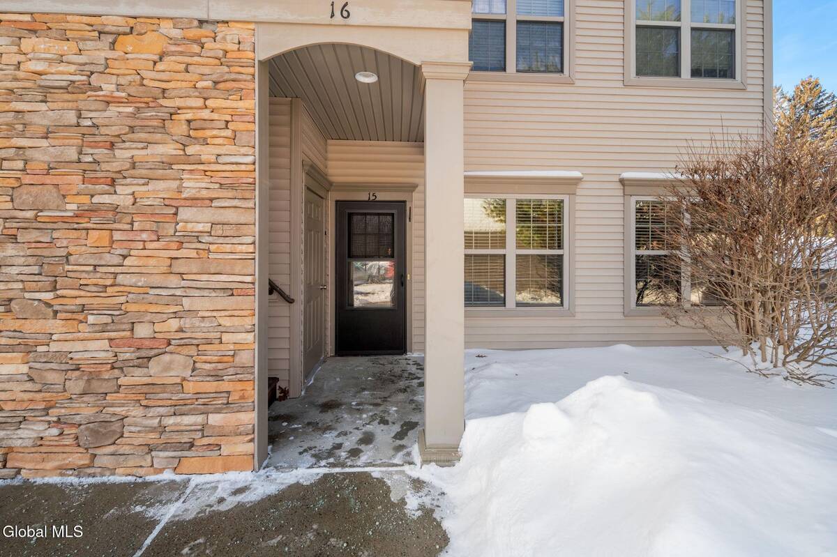 #2 photo, 73 Saratoga Road, #APT 15, 紐約州 Glenville , NY 12302